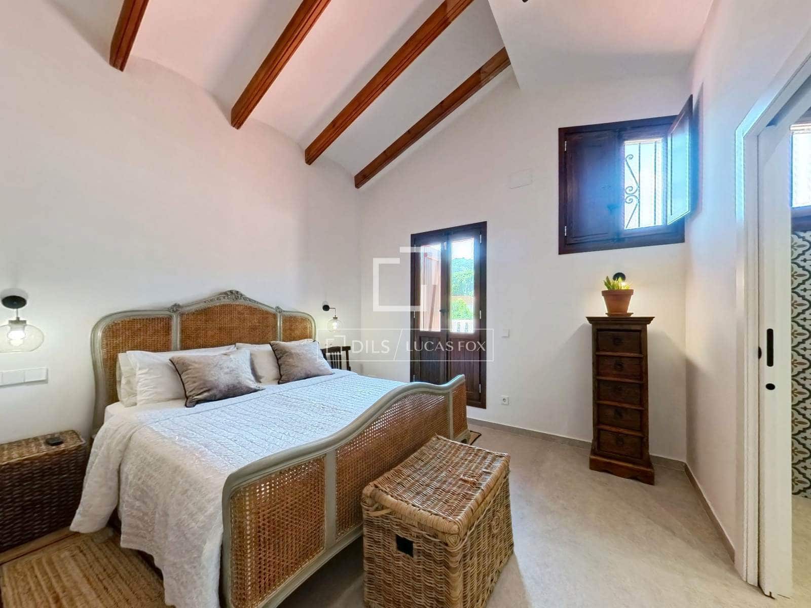 5 soverom Villa til salgs i Naquera med svømmebasseng garasje - € 1 550 000 (Ref: 9808358)