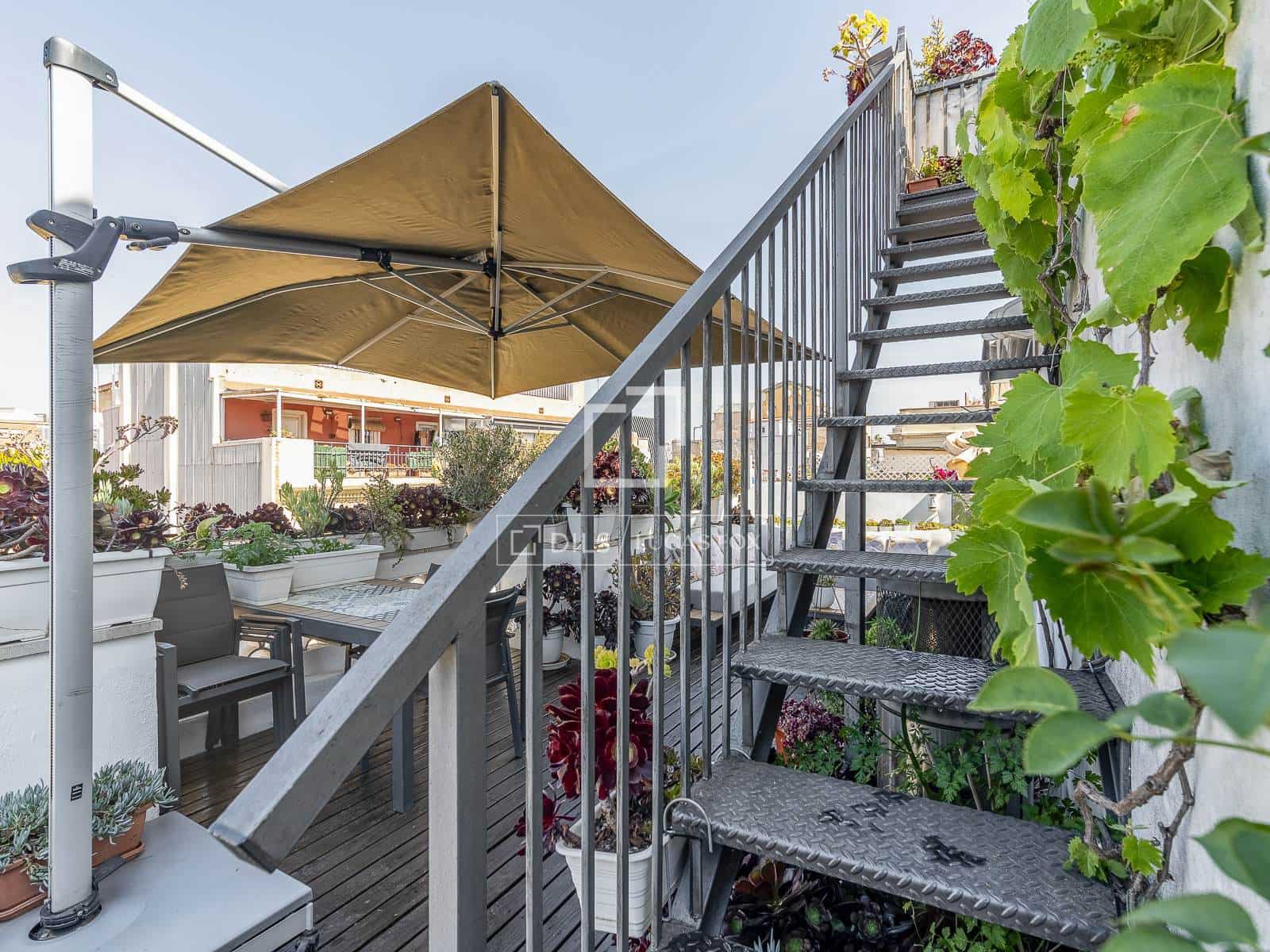 1 soveværelse Penthouse til salg i Barcelona by - € 450.000 (Ref: 9808359)