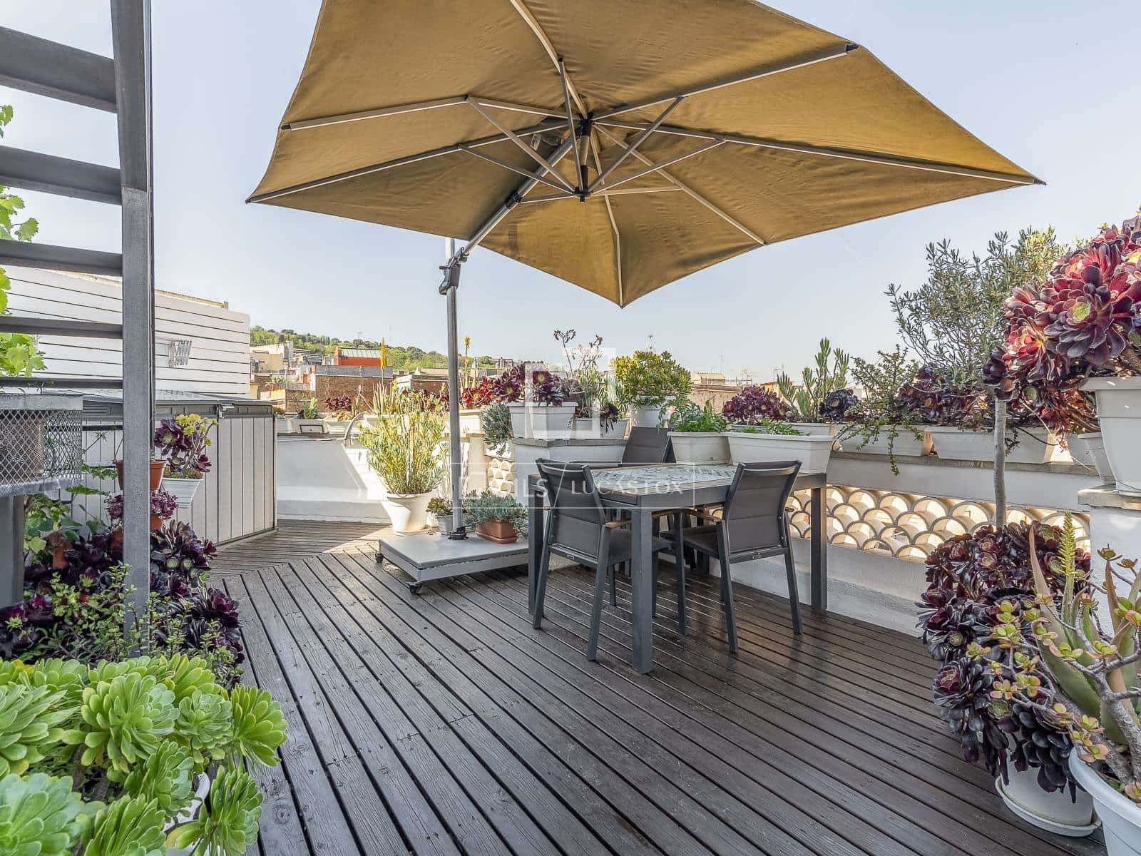 1 soveværelse Penthouse til salg i Barcelona by - € 450.000 (Ref: 9808359)