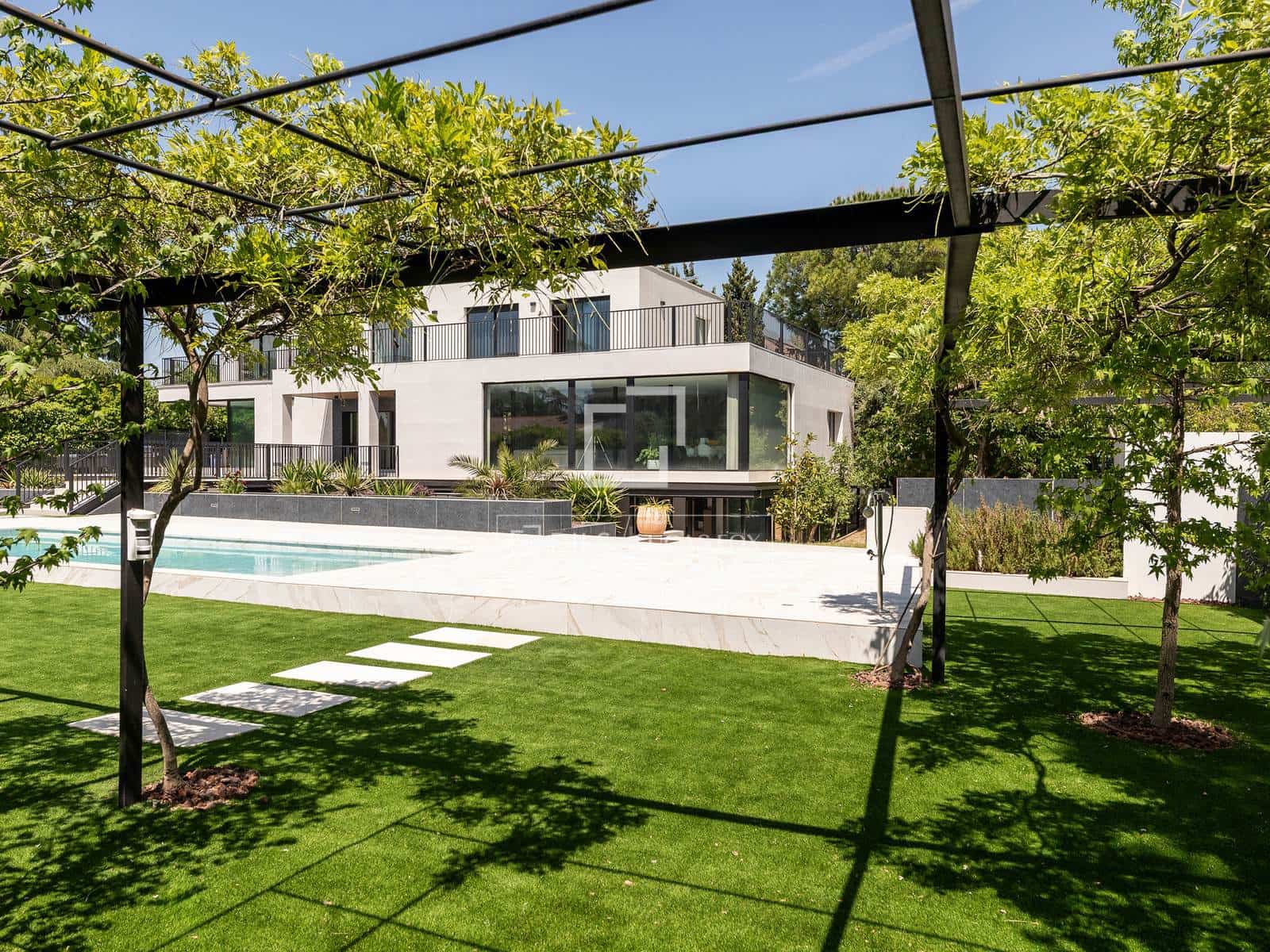 6 Zimmer Villa zu verkaufen in Majadahonda mit Pool Garage - 3.600.000 € (Ref: 9809384)