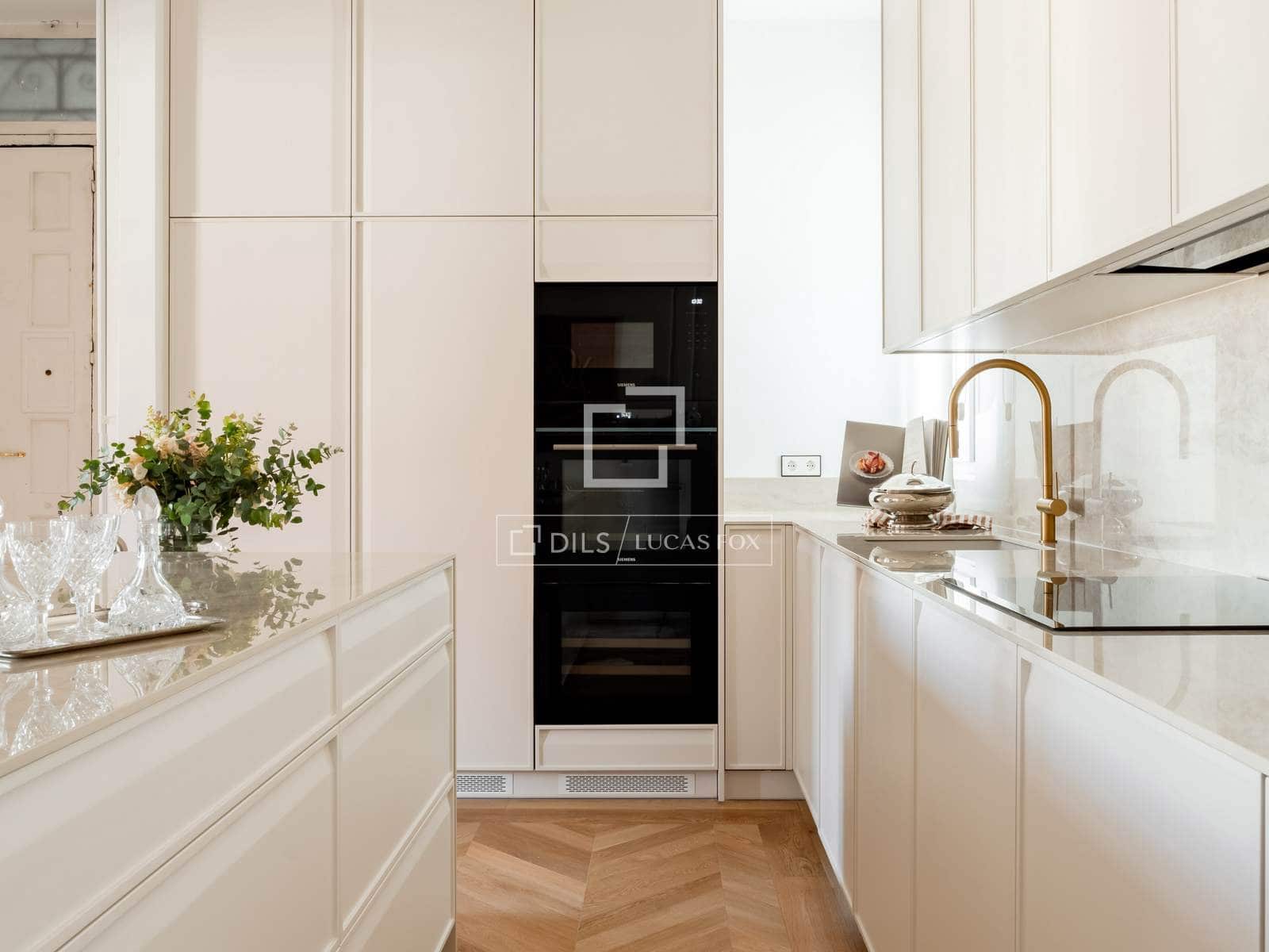 4 makuuhuone Huoneisto myytävänä paikassa Madrid kaupunki mukana 
autotalli - 2 700 000 € (Ref: 9809385)