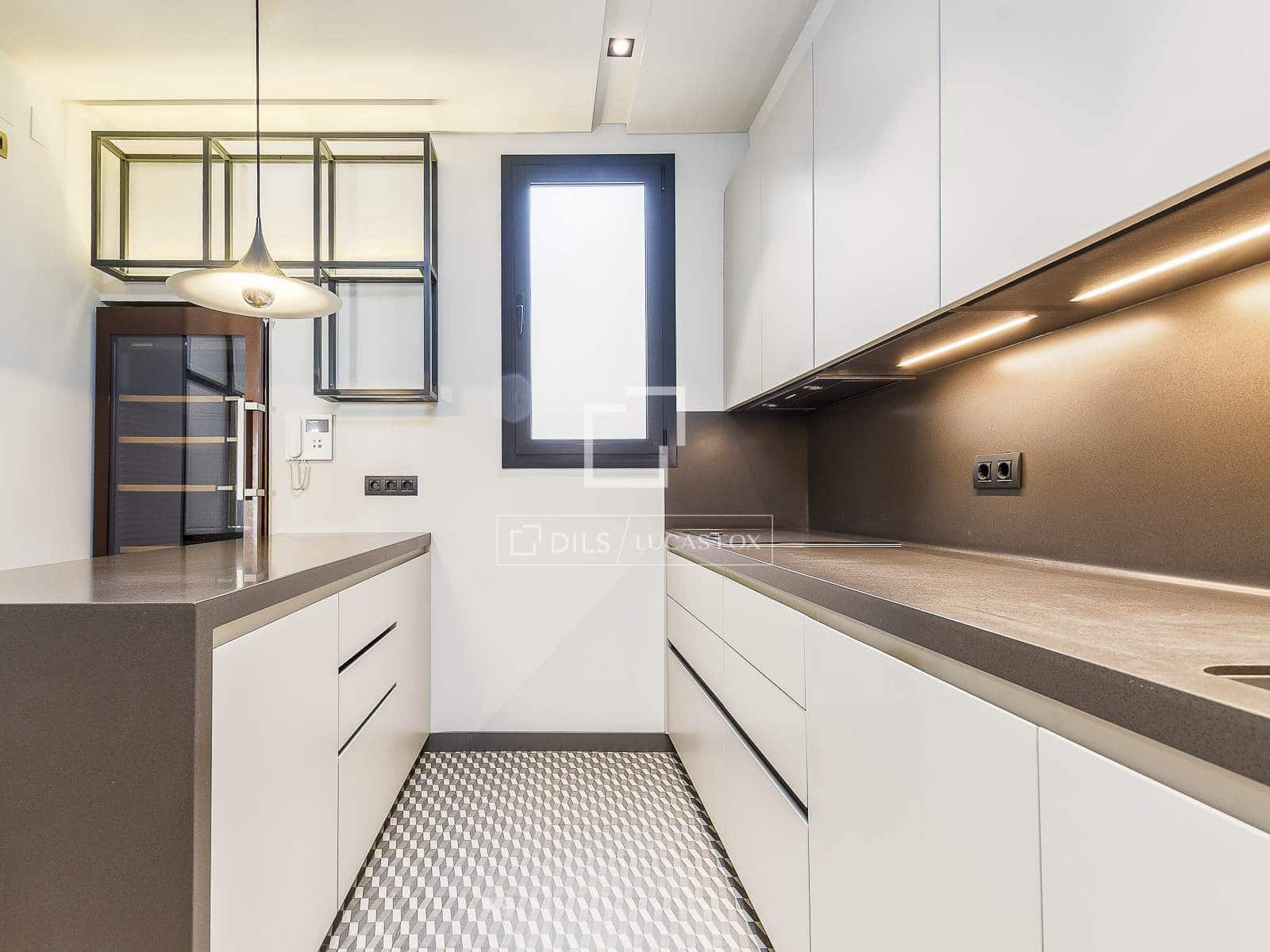 3 Zimmer Apartment zu vermieten in Barcelona Stadt - 8.700 € (Ref: 9809387)