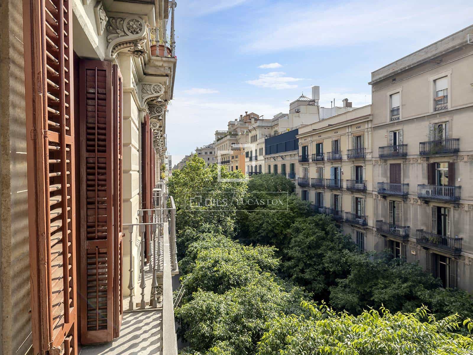 3 slaapkamer Appartement te huur in Barcelona stad - € 8.700 (Ref: 9809387)