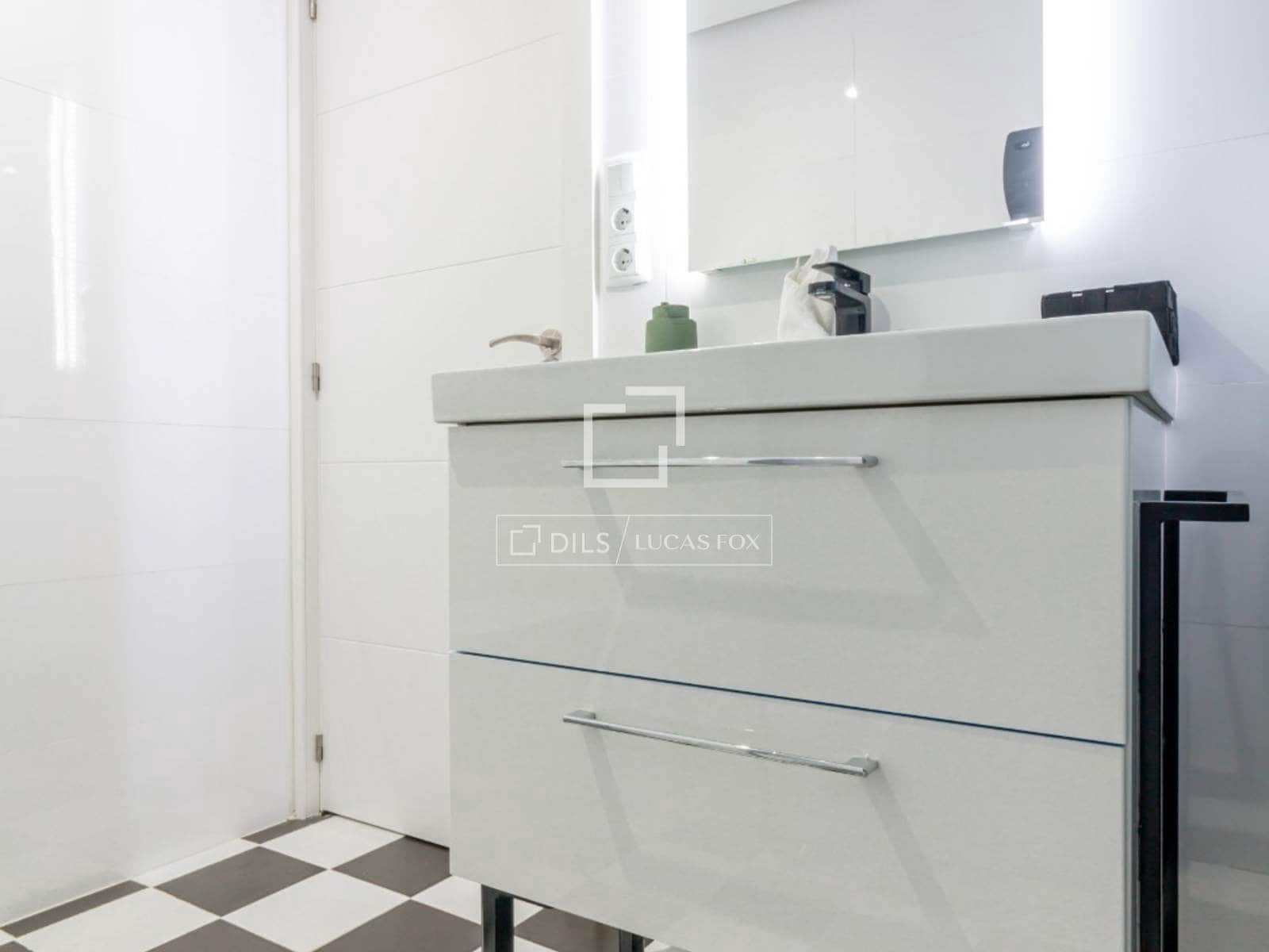 1 sypialnia Apartament do wynajęcia w Miasto Madryt - 1 950 € (Ref: 9809778)