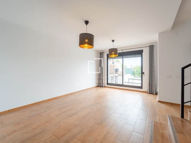 4 soverom Villa til leie i Burjassot med svømmebasseng garasje - € 3 350 (Ref: 9809782)