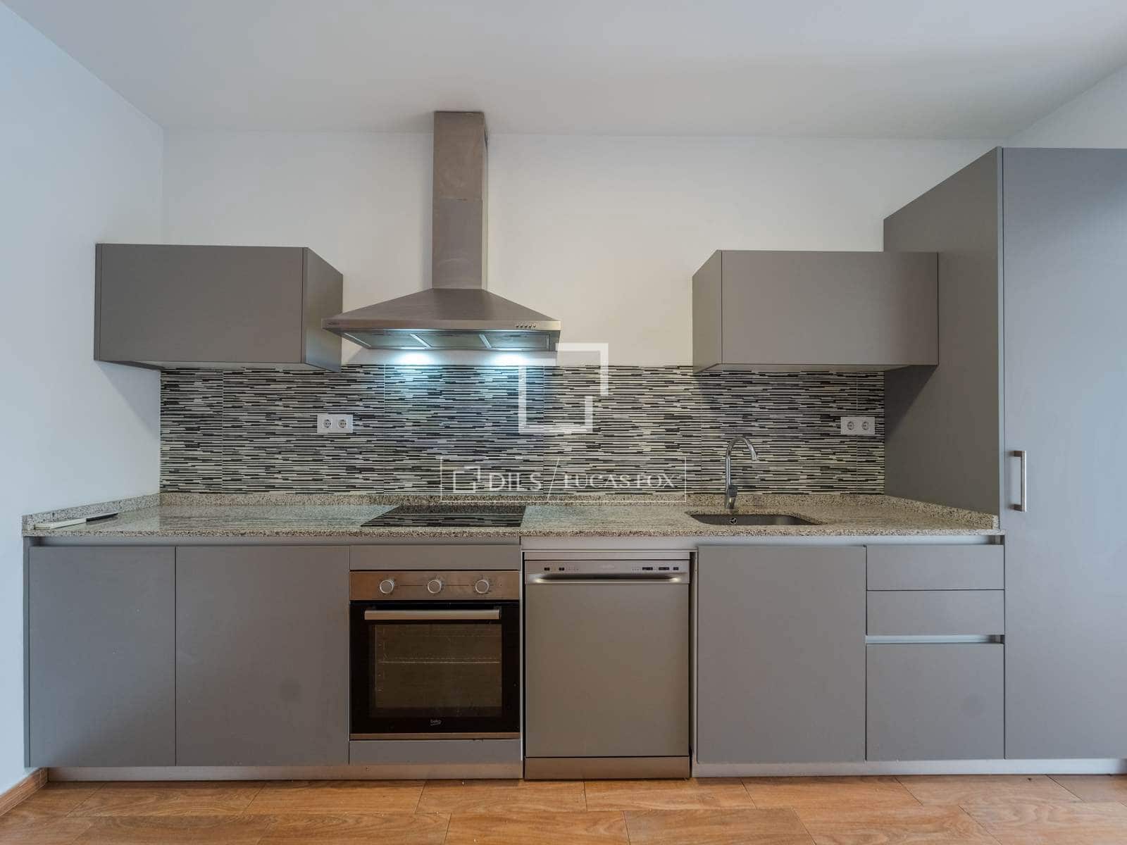 4 soverom Villa til leie i Burjassot med svømmebasseng garasje - € 3 350 (Ref: 9809782)