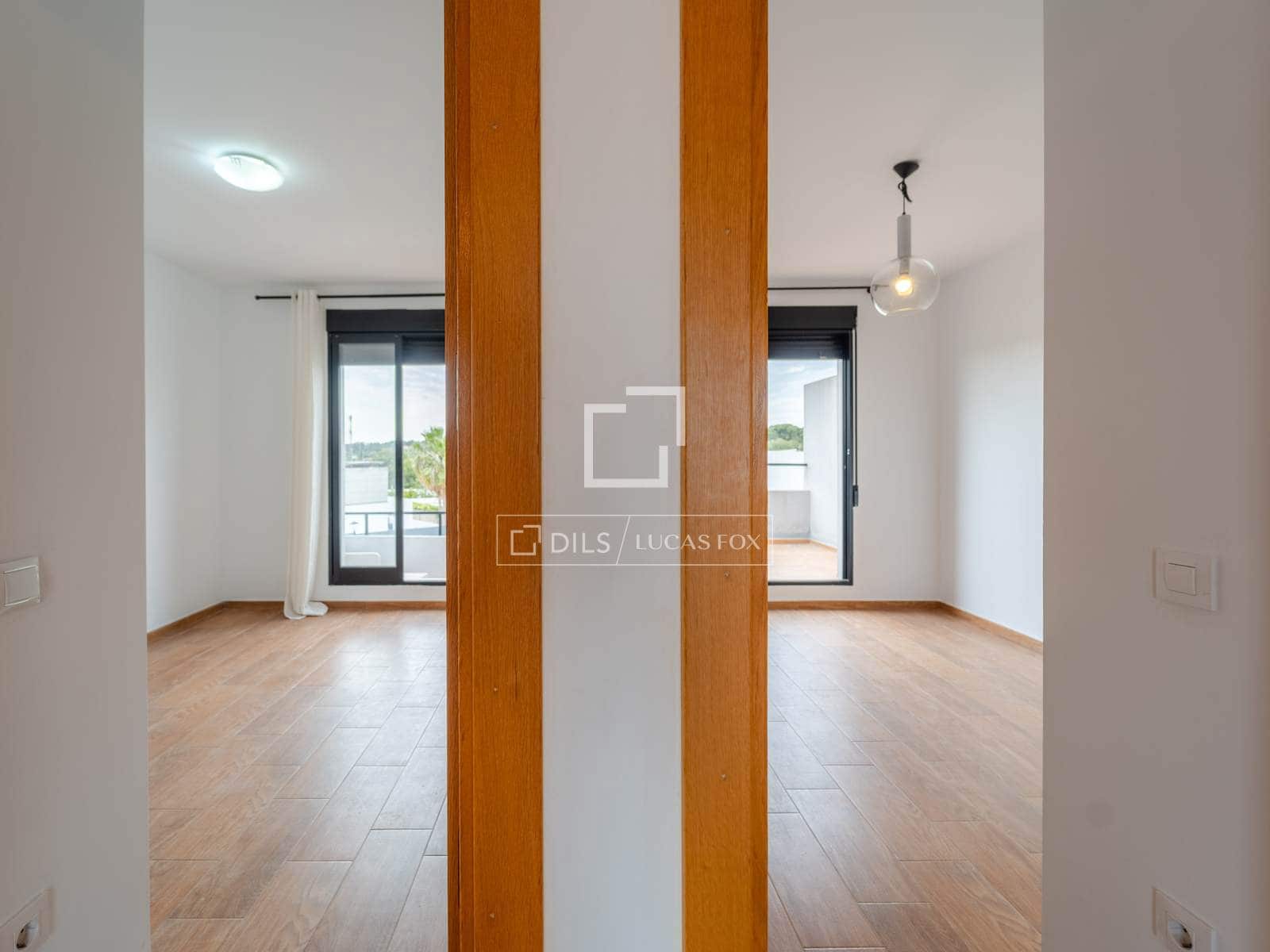 4 soverom Villa til leie i Burjassot med svømmebasseng garasje - € 3 350 (Ref: 9809782)