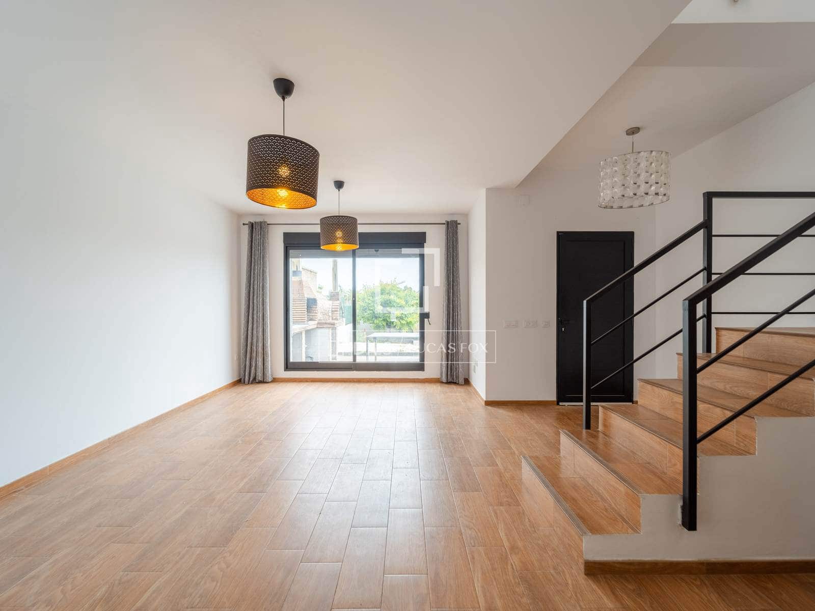 4 soverom Villa til leie i Burjassot med svømmebasseng garasje - € 3 350 (Ref: 9809782)