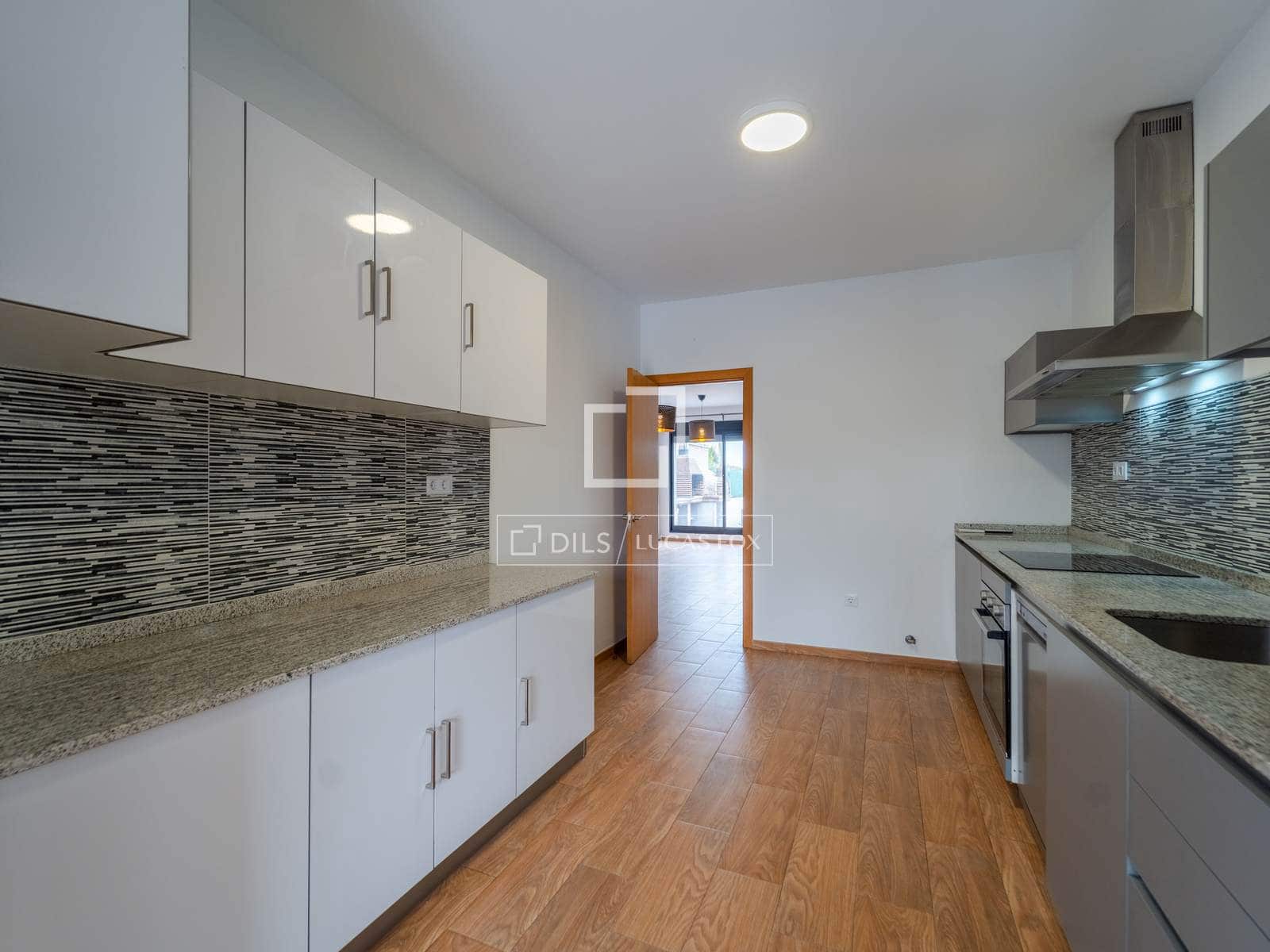 4 soverom Villa til leie i Burjassot med svømmebasseng garasje - € 3 350 (Ref: 9809782)