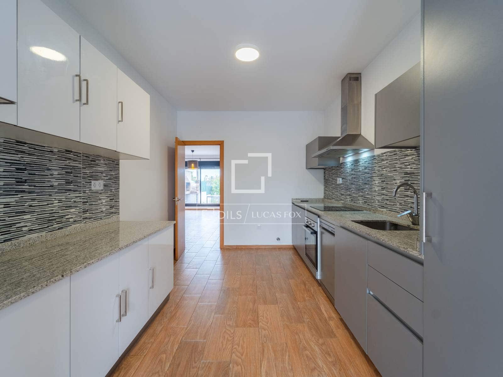 4 soverom Villa til leie i Burjassot med svømmebasseng garasje - € 3 350 (Ref: 9809782)