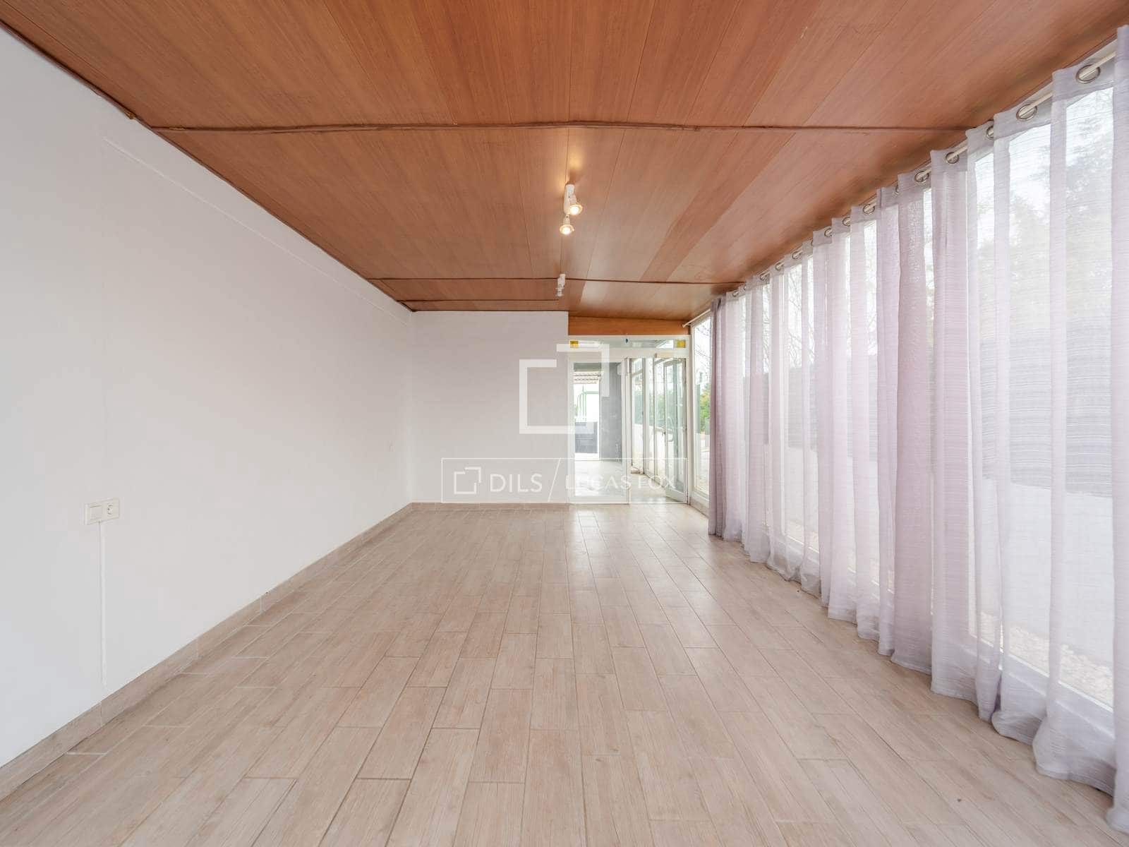 4 soverom Villa til leie i Burjassot med svømmebasseng garasje - € 3 350 (Ref: 9809782)