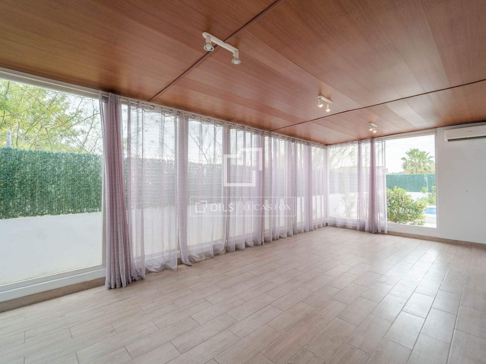 4 soverom Villa til leie i Burjassot med svømmebasseng garasje - € 3 350 (Ref: 9809782)