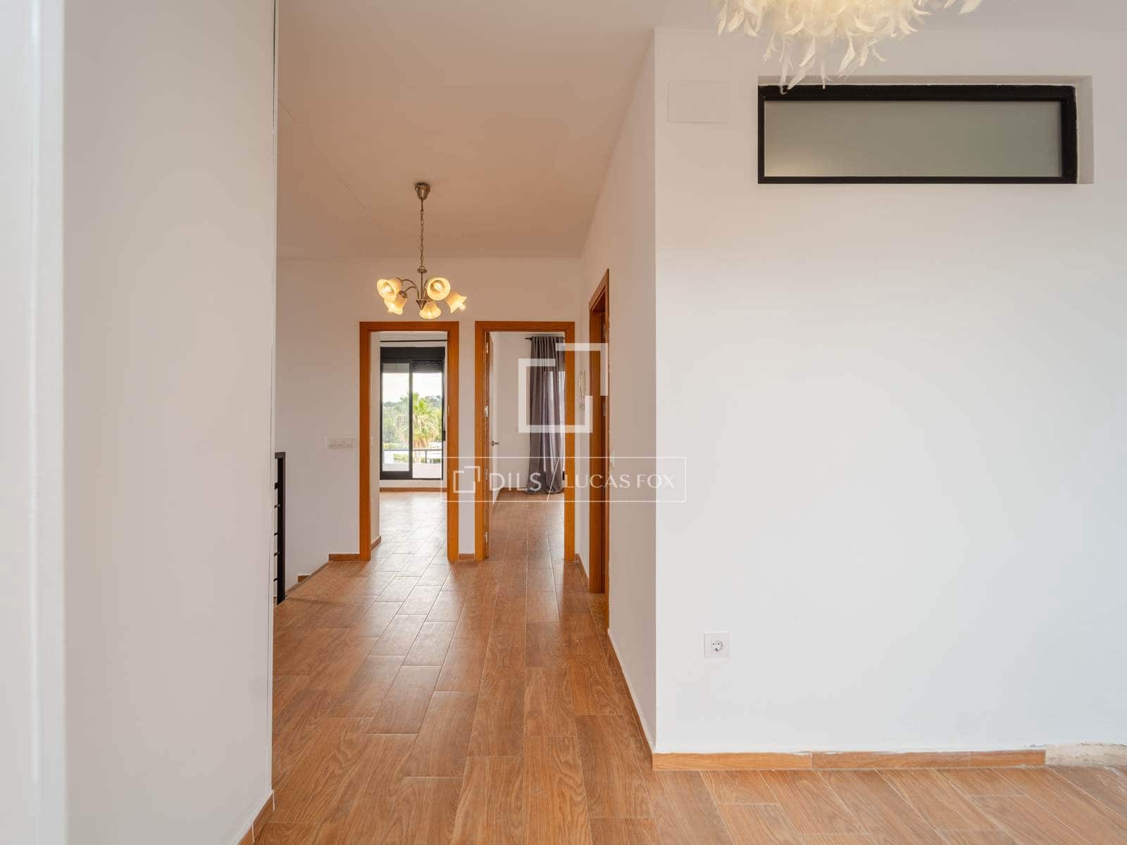 4 soverom Villa til leie i Burjassot med svømmebasseng garasje - € 3 350 (Ref: 9809782)