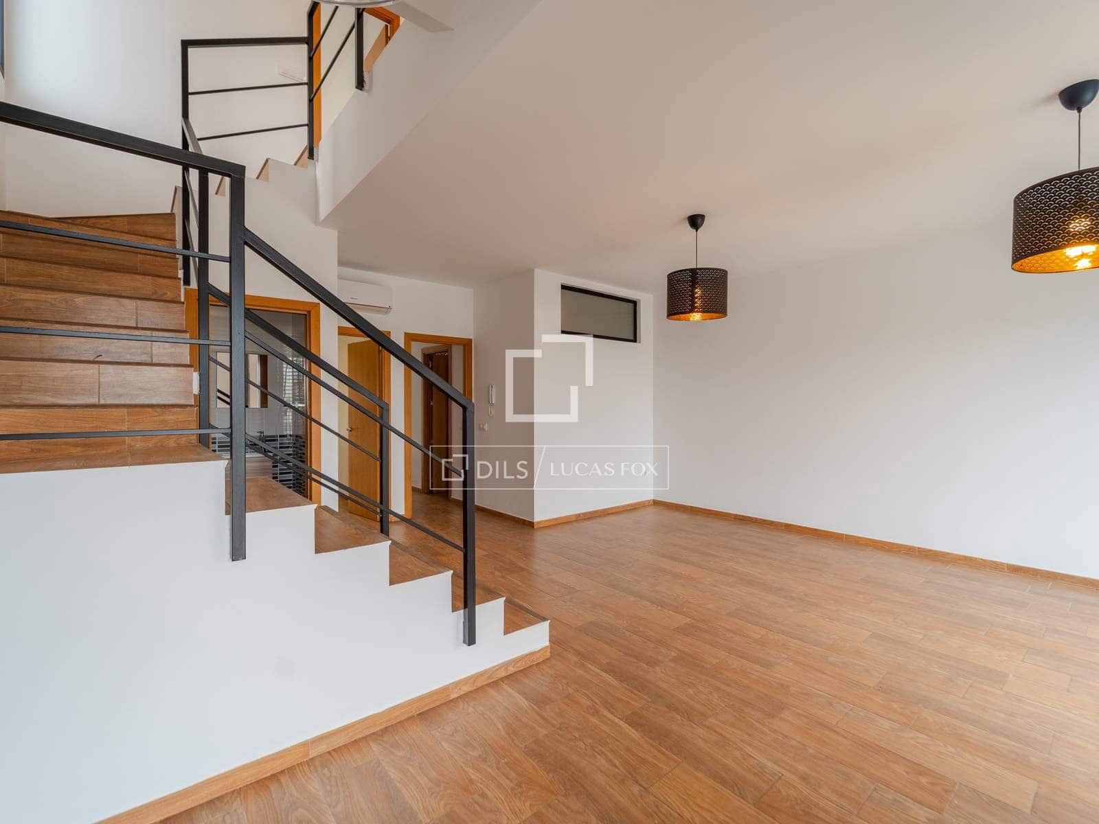 4 soverom Villa til leie i Burjassot med svømmebasseng garasje - € 3 350 (Ref: 9809782)