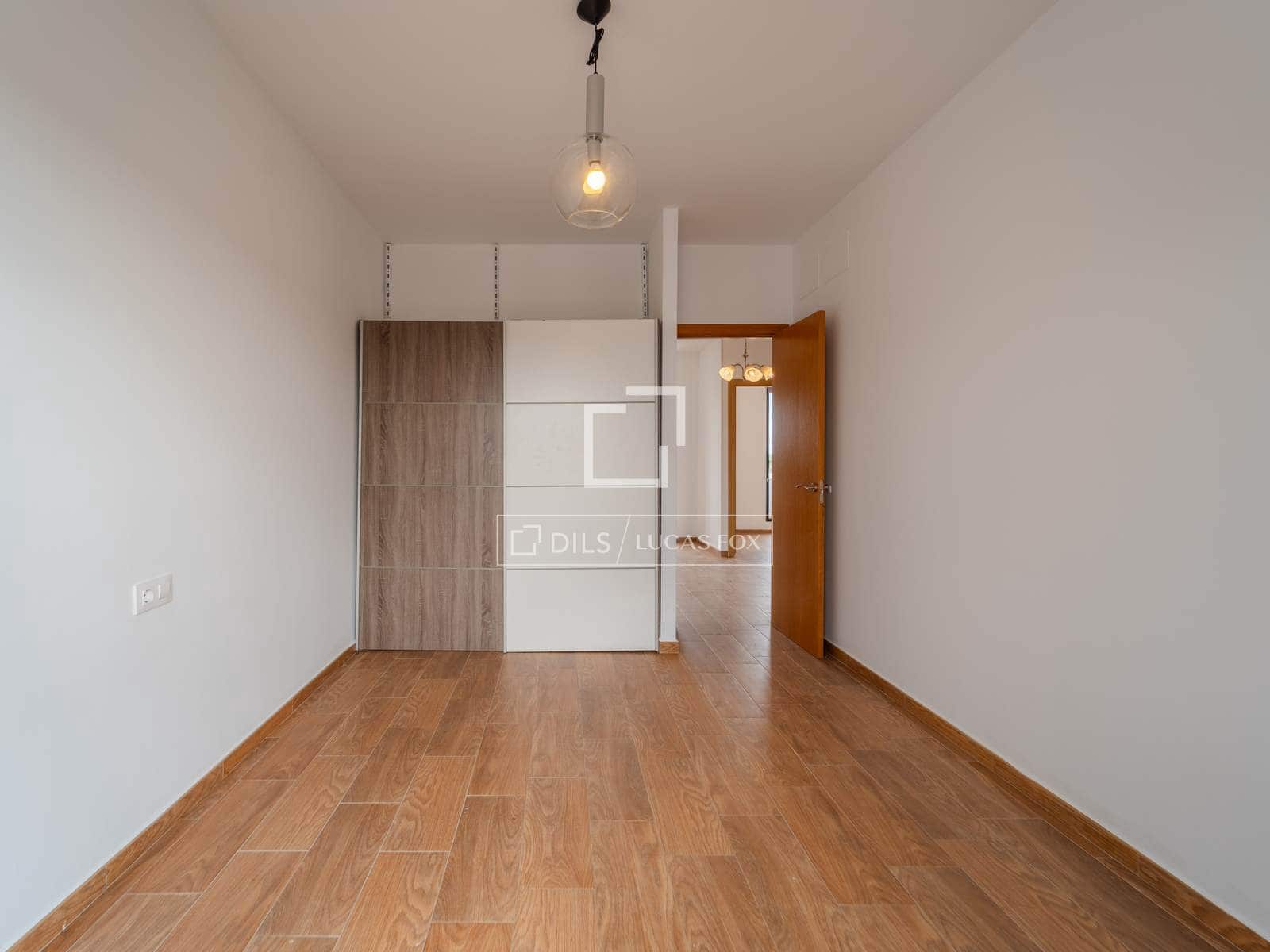 4 soverom Villa til leie i Burjassot med svømmebasseng garasje - € 3 350 (Ref: 9809782)