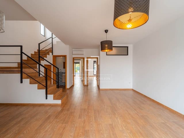 4 soverom Villa til leie i Burjassot med svømmebasseng garasje - € 3 350 (Ref: 9809782)