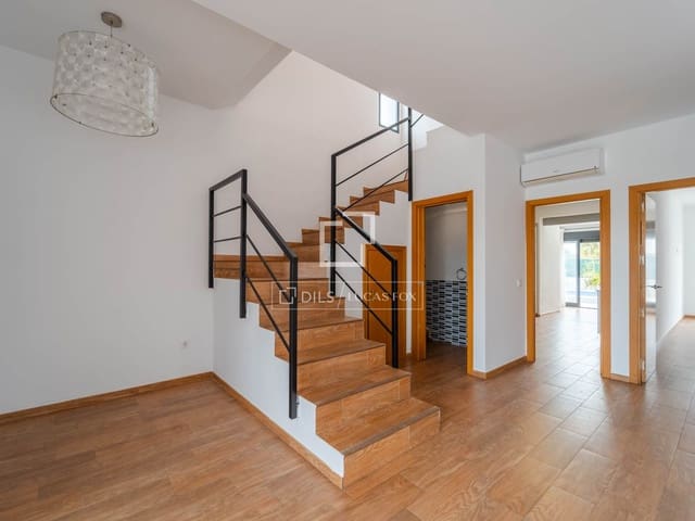 4 soverom Villa til leie i Burjassot med svømmebasseng garasje - € 3 350 (Ref: 9809782)