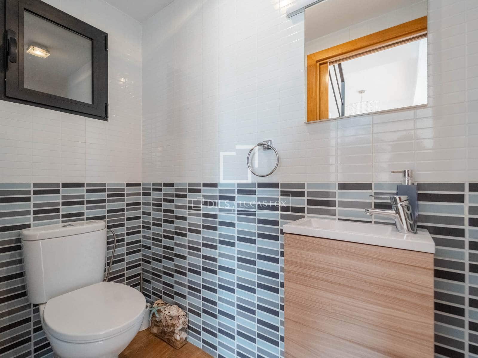 4 soverom Villa til leie i Burjassot med svømmebasseng garasje - € 3 350 (Ref: 9809782)