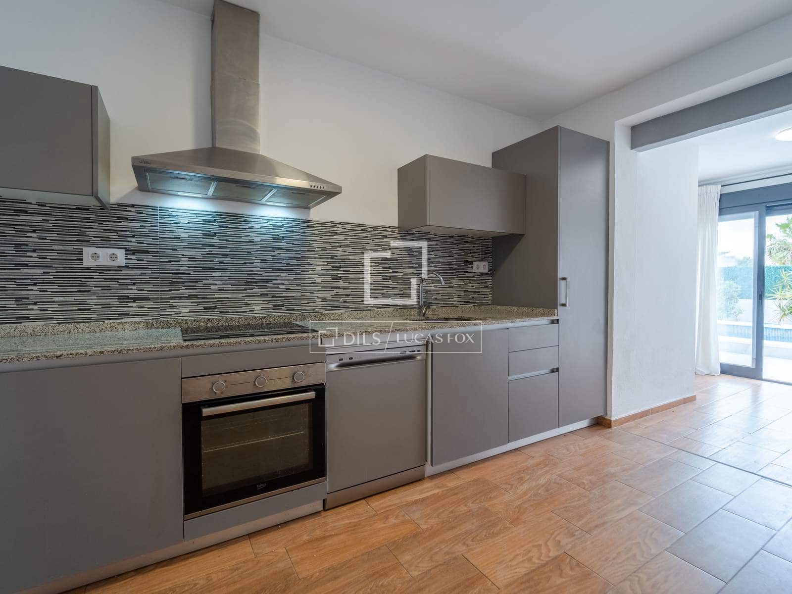 4 soverom Villa til leie i Burjassot med svømmebasseng garasje - € 3 350 (Ref: 9809782)