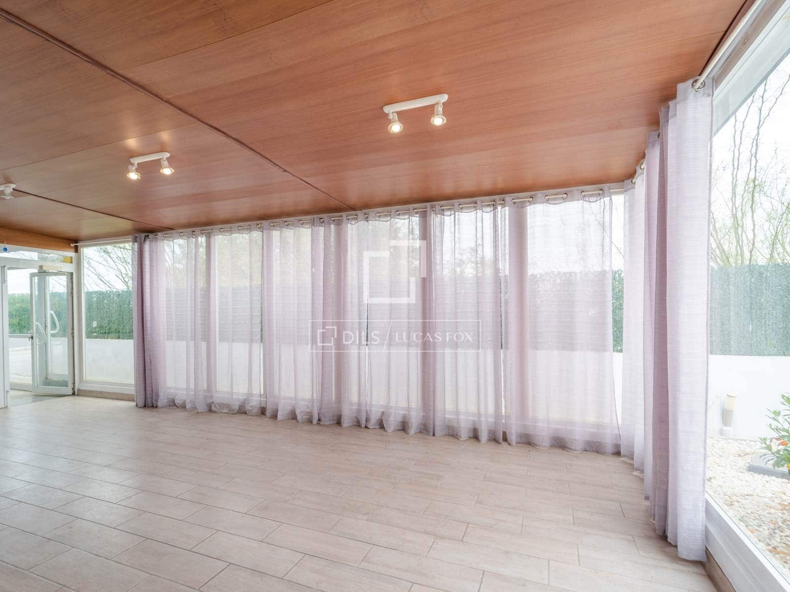 4 soverom Villa til leie i Burjassot med svømmebasseng garasje - € 3 350 (Ref: 9809782)