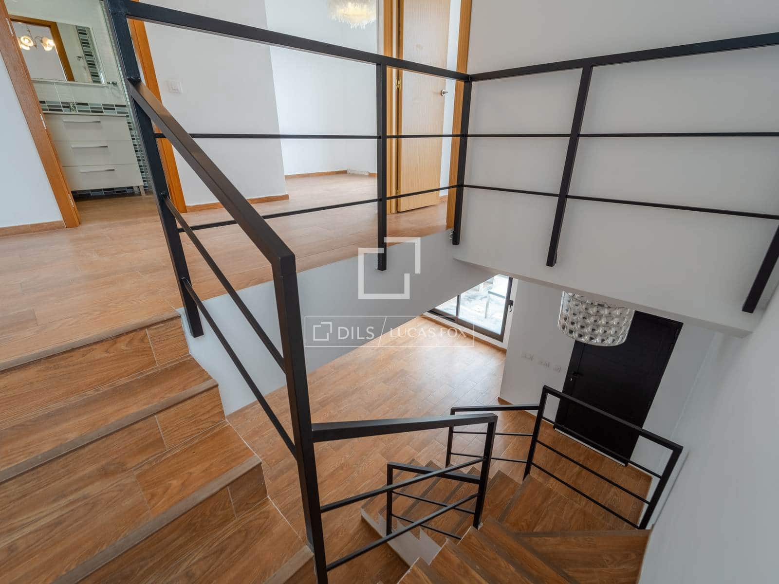 4 soverom Villa til leie i Burjassot med svømmebasseng garasje - € 3 350 (Ref: 9809782)