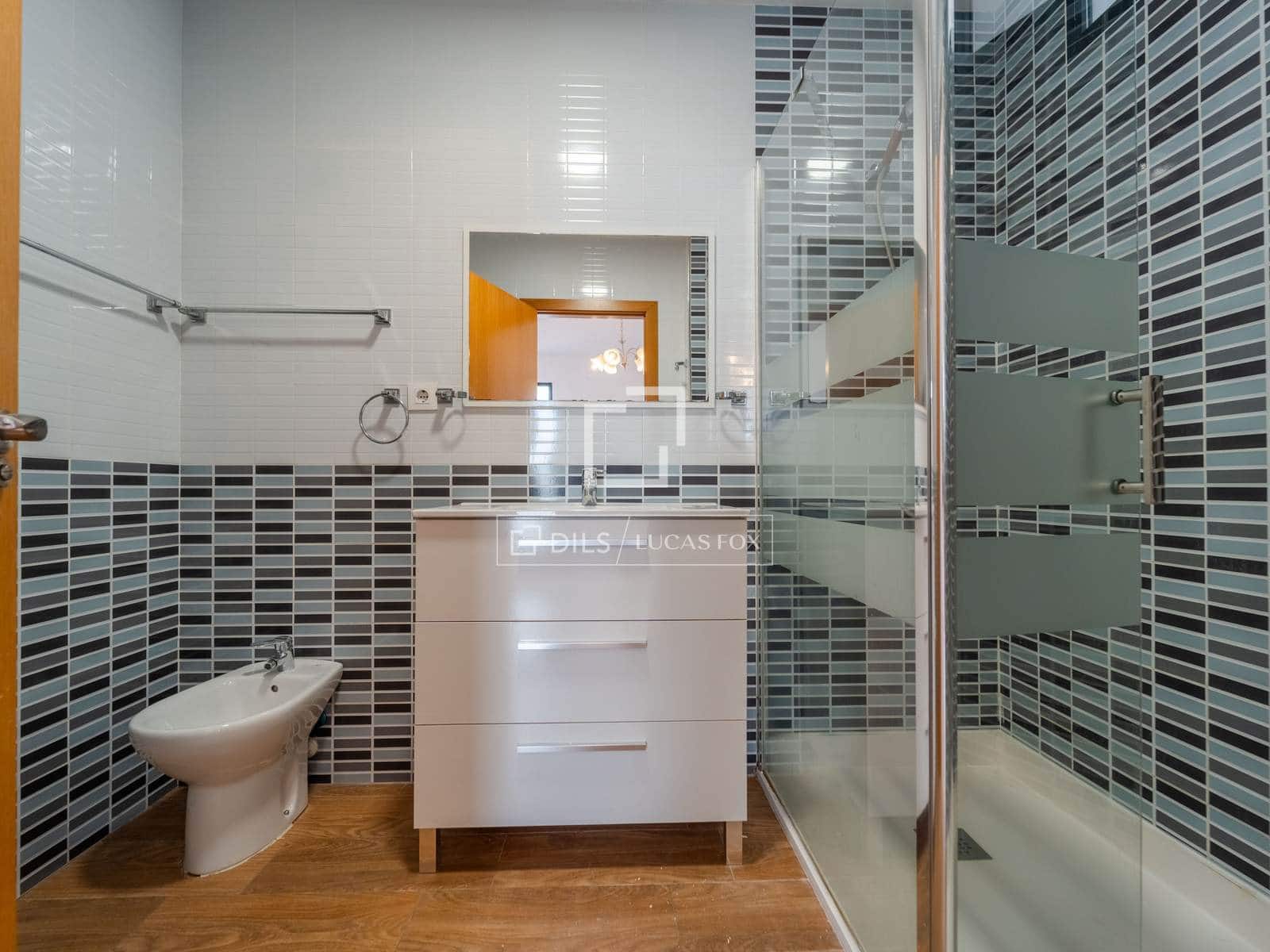 4 soverom Villa til leie i Burjassot med svømmebasseng garasje - € 3 350 (Ref: 9809782)