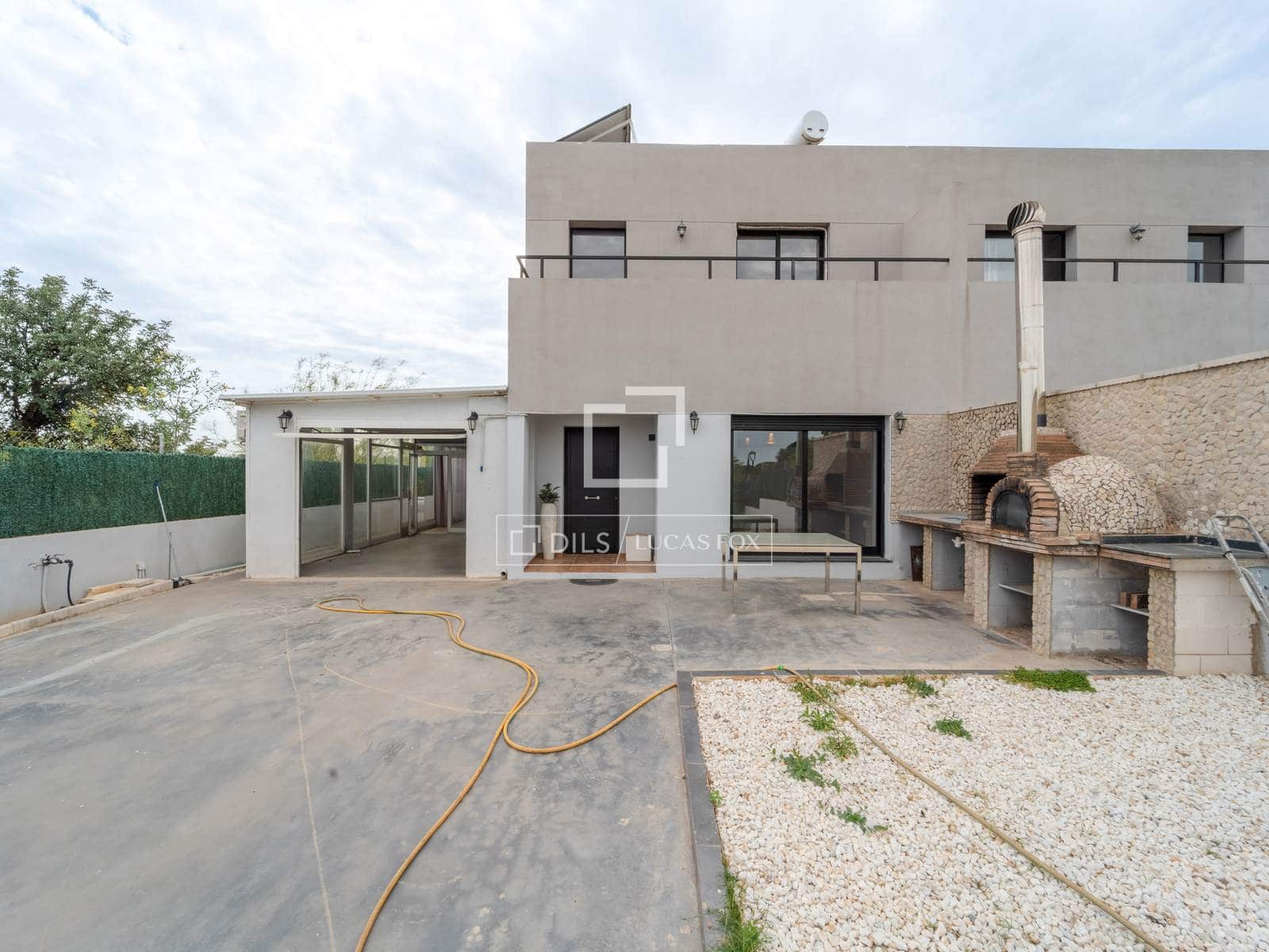 4 soverom Villa til leie i Burjassot med svømmebasseng garasje - € 3 350 (Ref: 9809782)