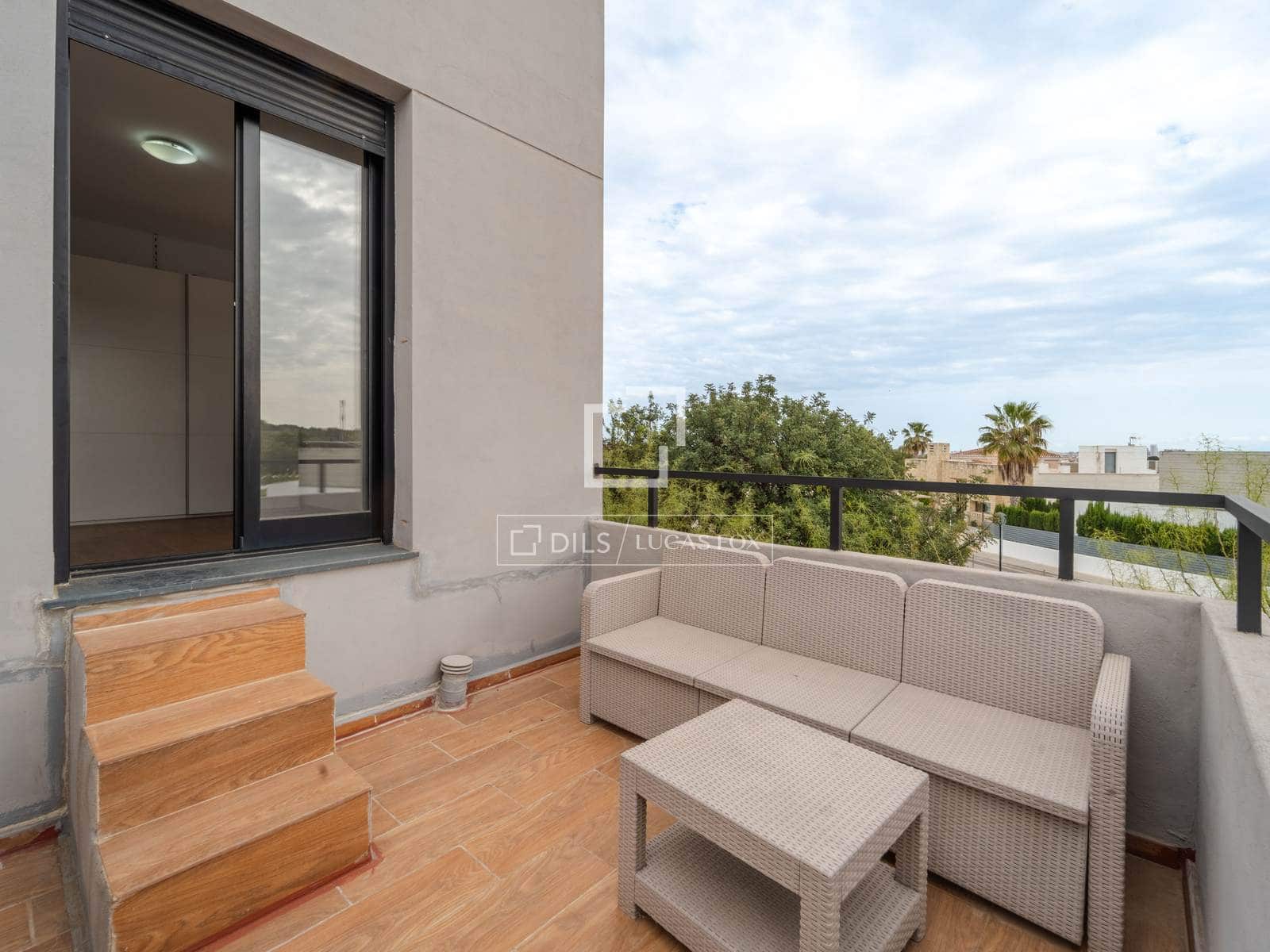 4 soverom Villa til leie i Burjassot med svømmebasseng garasje - € 3 350 (Ref: 9809782)