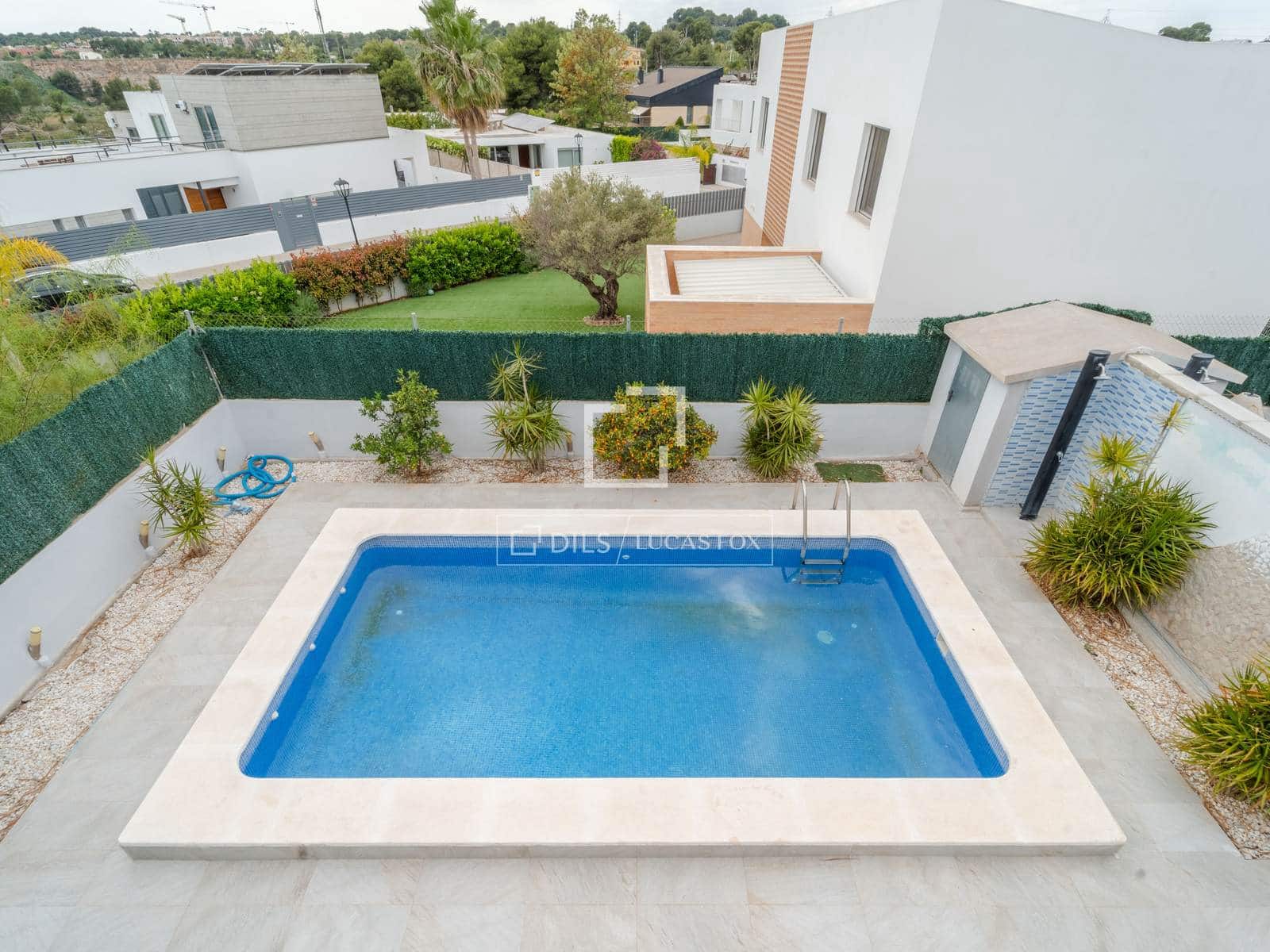 4 soverom Villa til leie i Burjassot med svømmebasseng garasje - € 3 350 (Ref: 9809782)