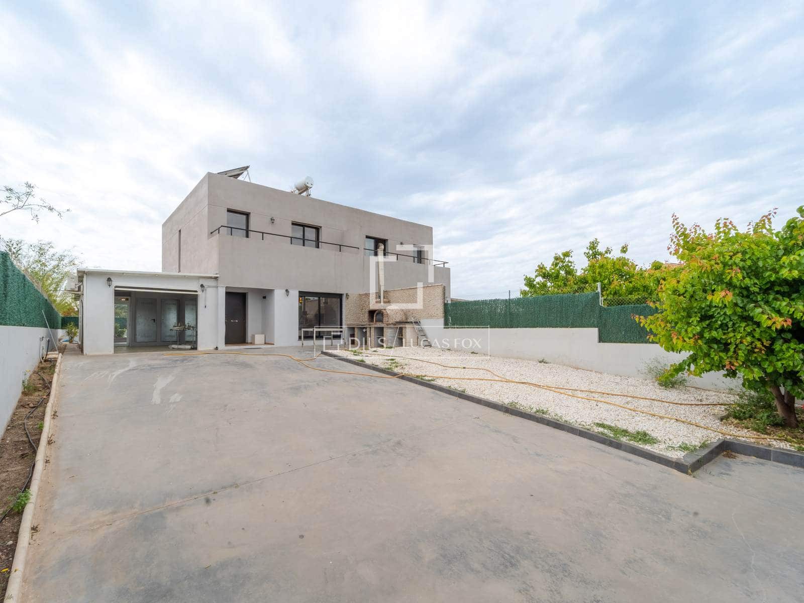 4 soverom Villa til leie i Burjassot med svømmebasseng garasje - € 3 350 (Ref: 9809782)