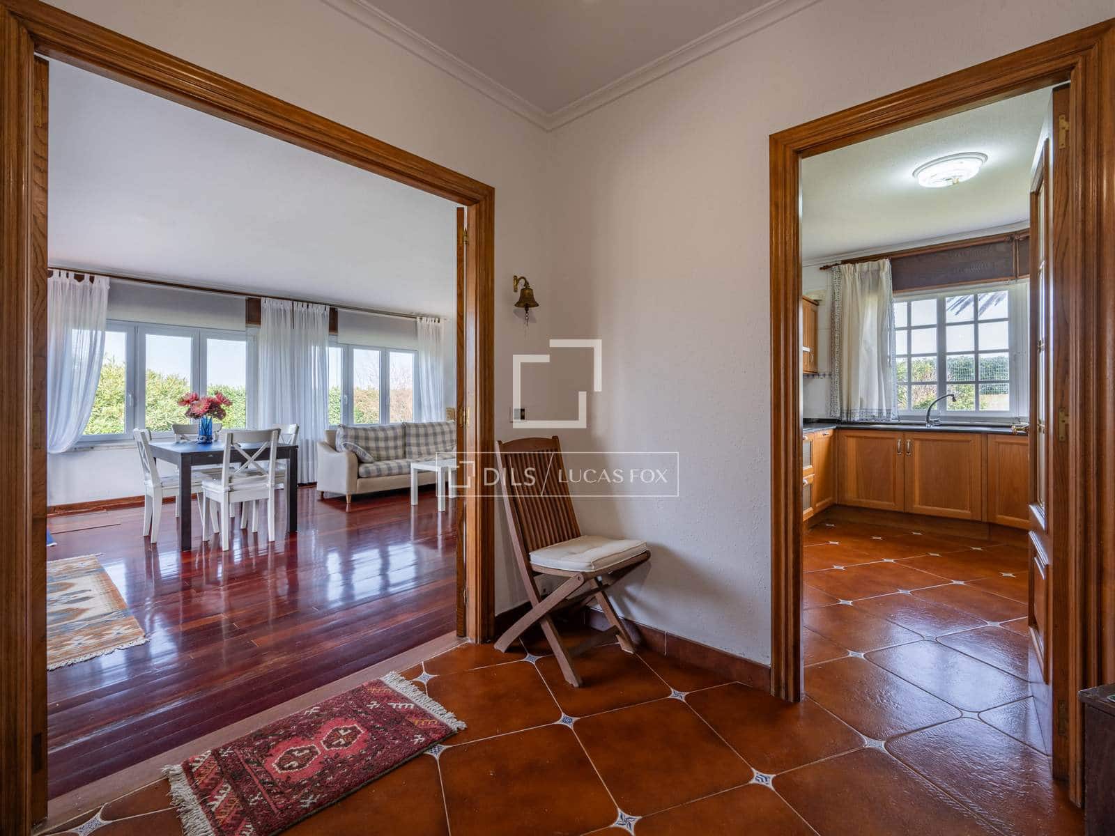 6 bedroom Villa for sale in Foz with garage - € 1,300,000 (Ref: 9809783)