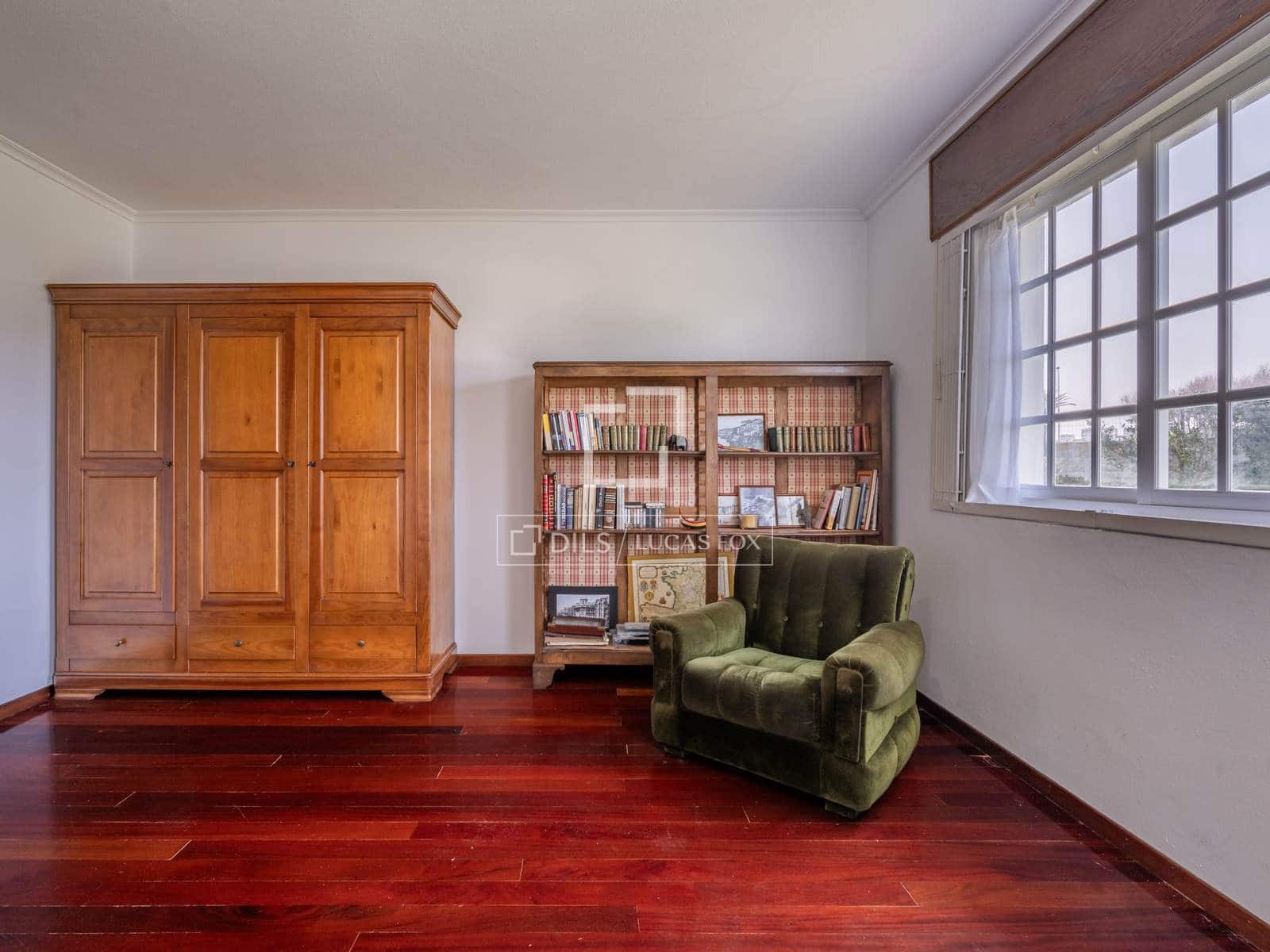 6 bedroom Villa for sale in Foz with garage - € 1,300,000 (Ref: 9809783)