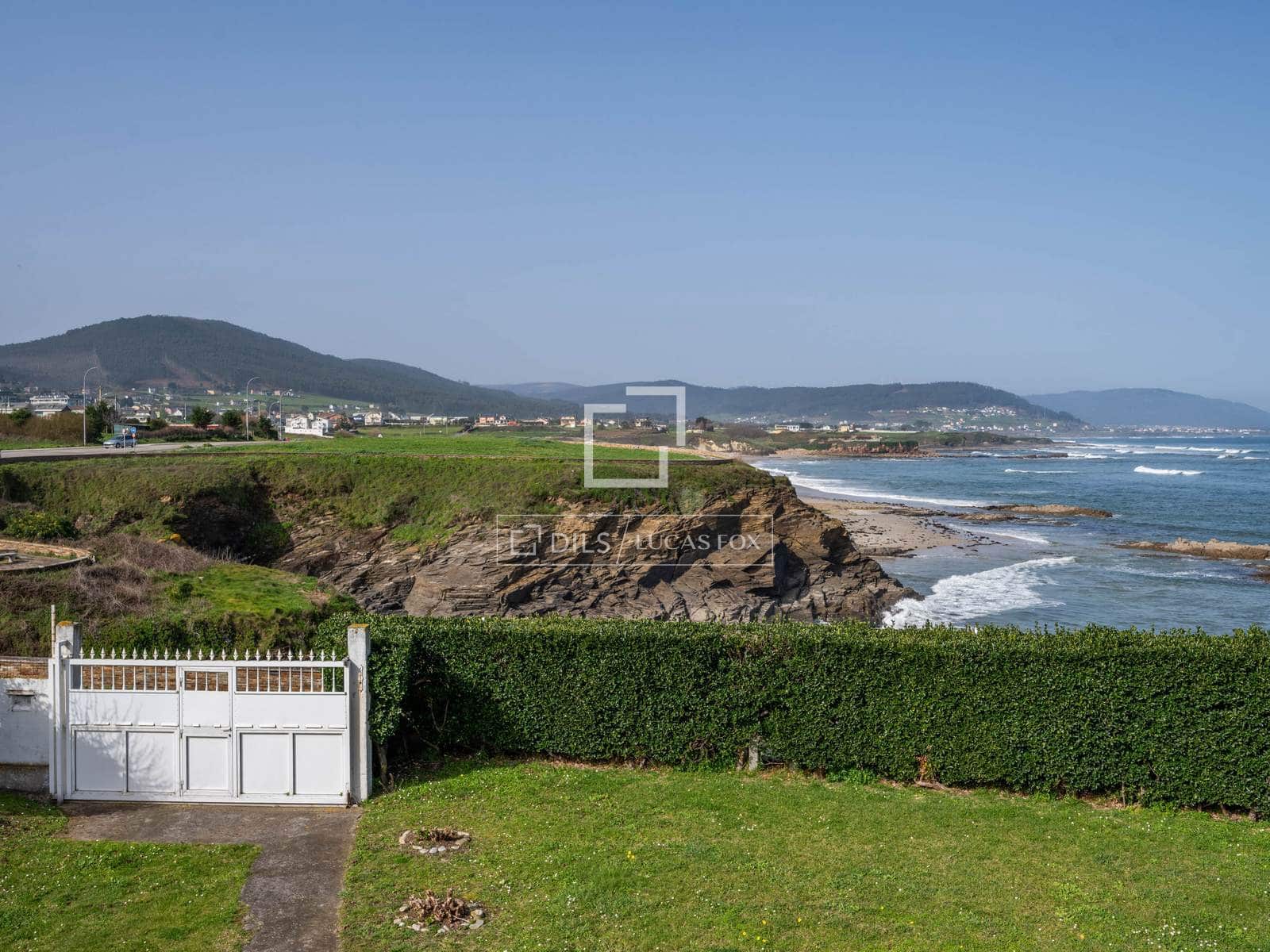 6 bedroom Villa for sale in Foz with garage - € 1,300,000 (Ref: 9809783)