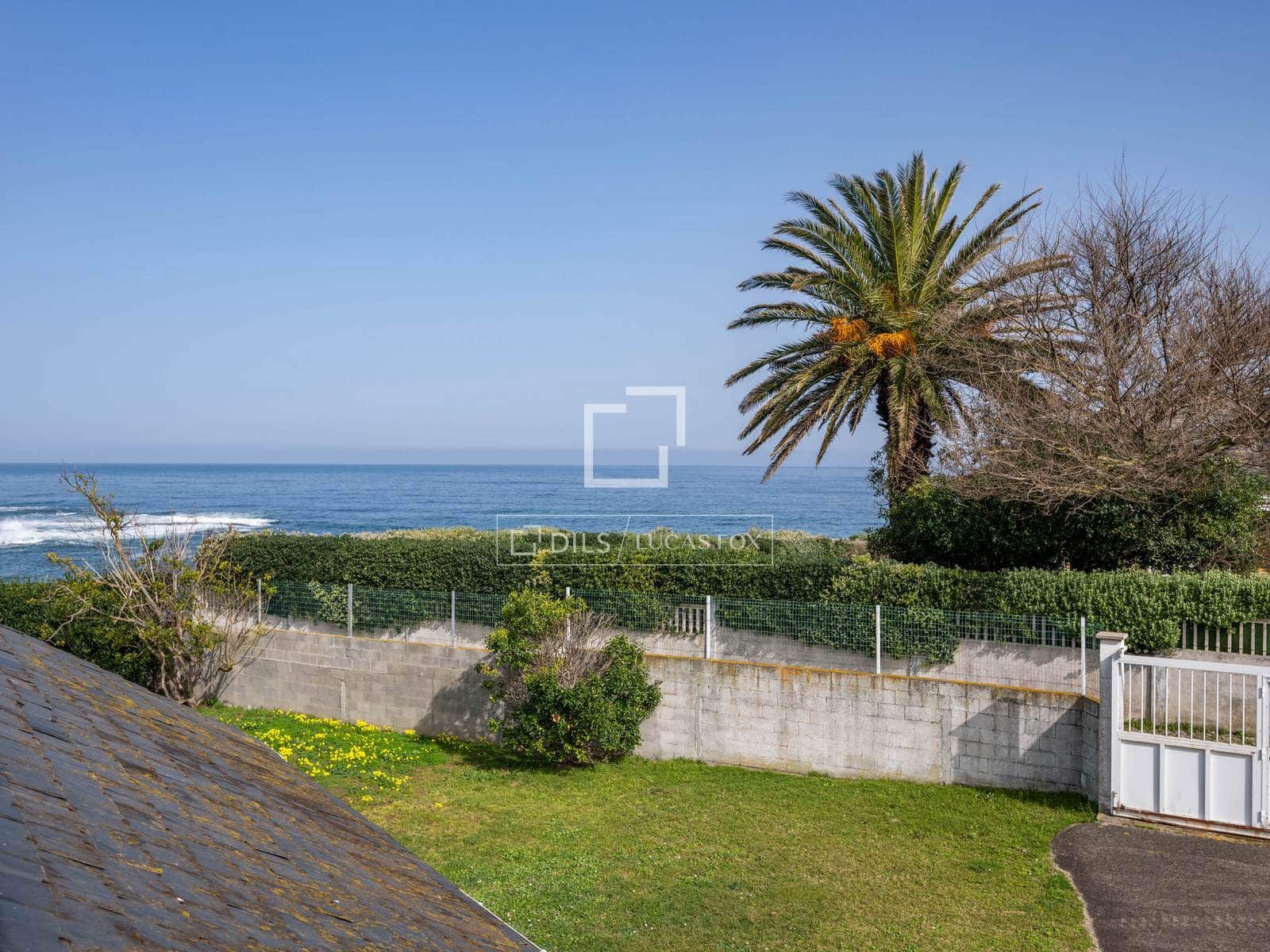6 bedroom Villa for sale in Foz with garage - € 1,300,000 (Ref: 9809783)
