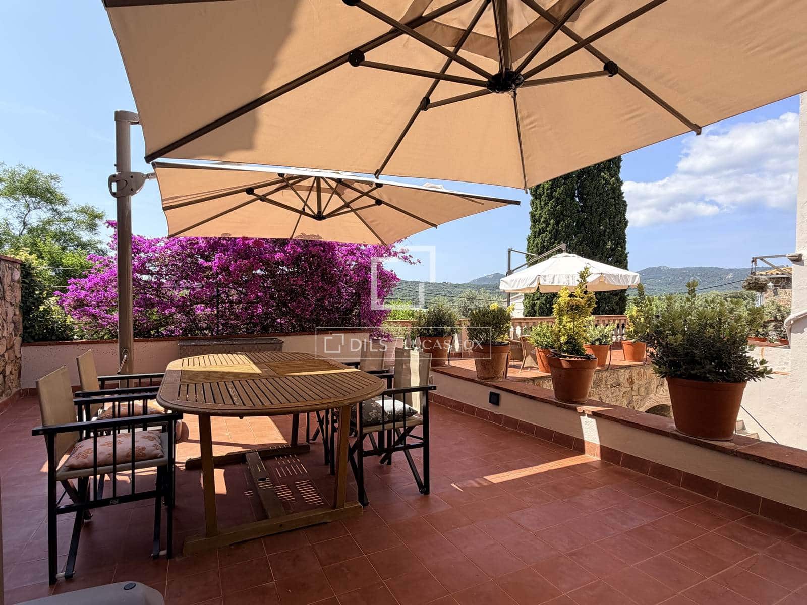 4 bedroom Villa for sale in Castell d'Aro with pool garage - € 1,650,000 (Ref: 9810370)