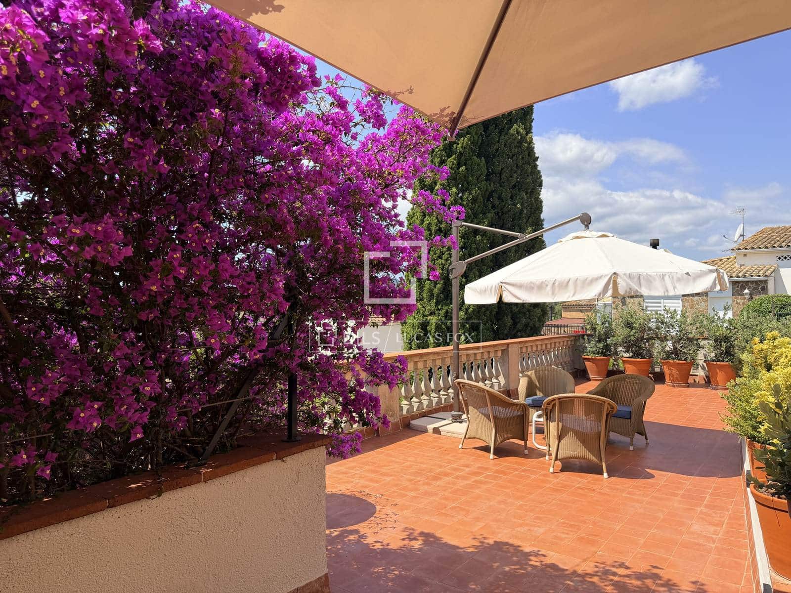 4 bedroom Villa for sale in Castell d'Aro with pool garage - € 1,650,000 (Ref: 9810370)
