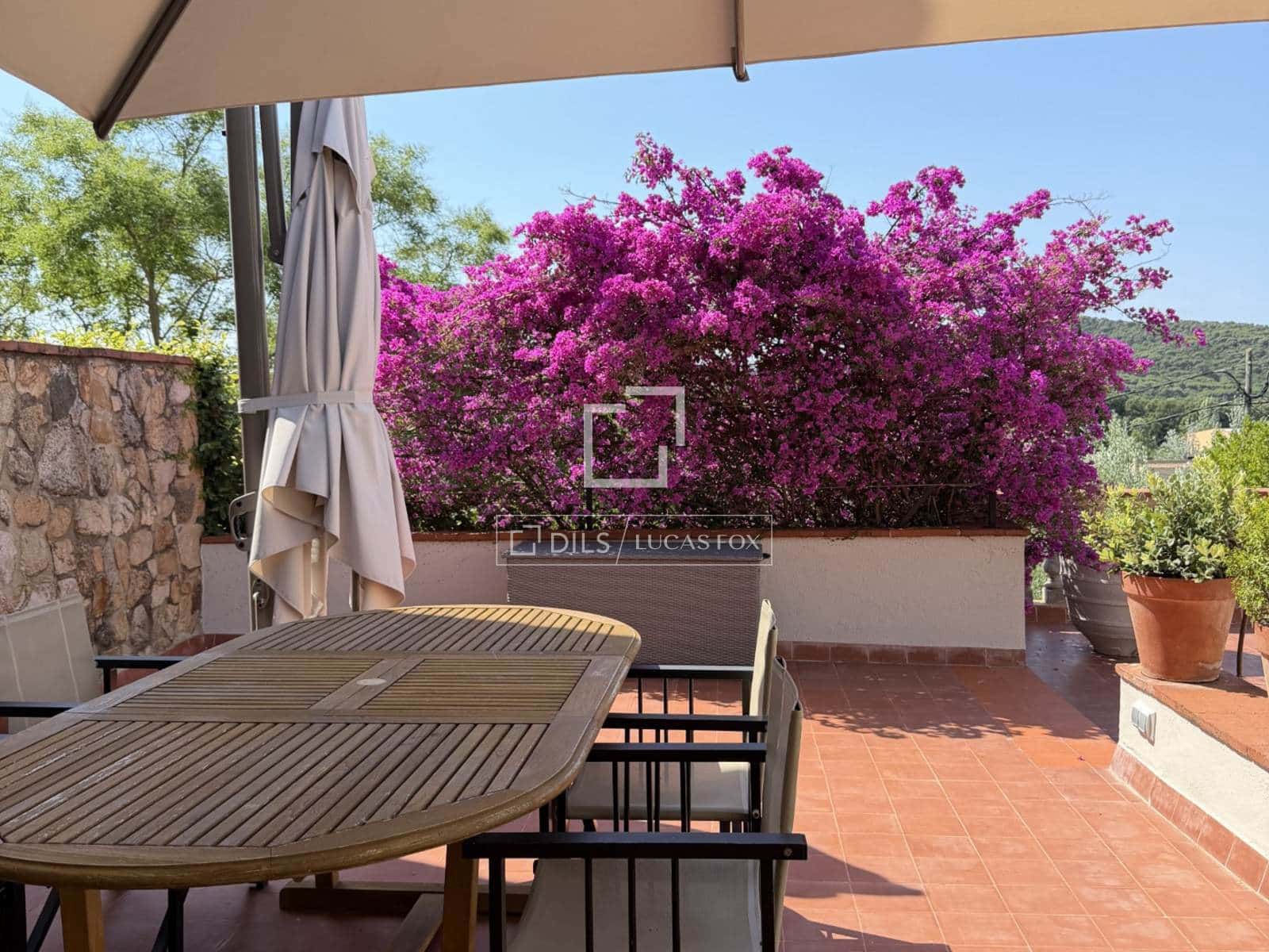 4 bedroom Villa for sale in Castell d'Aro with pool garage - € 1,650,000 (Ref: 9810370)