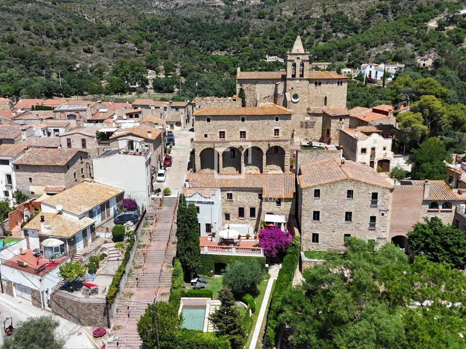 4 bedroom Villa for sale in Castell d'Aro with pool garage - € 1,650,000 (Ref: 9810370)