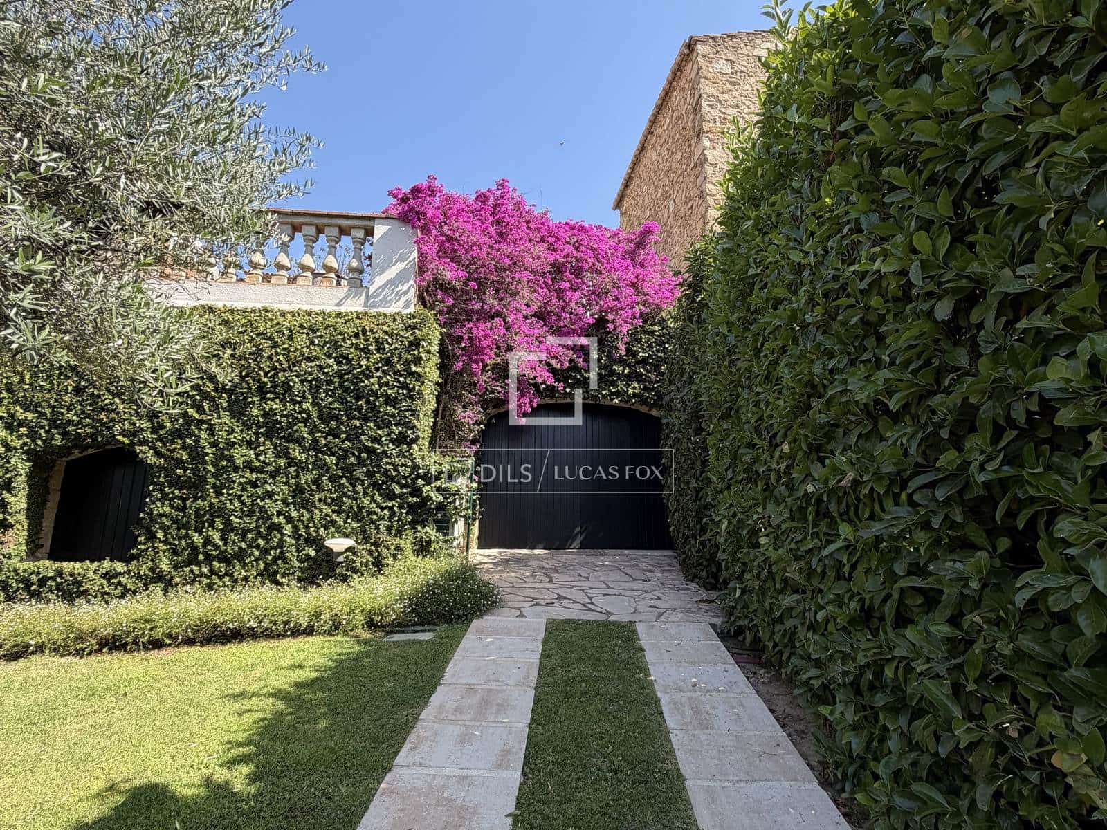 4 bedroom Villa for sale in Castell d'Aro with pool garage - € 1,650,000 (Ref: 9810370)