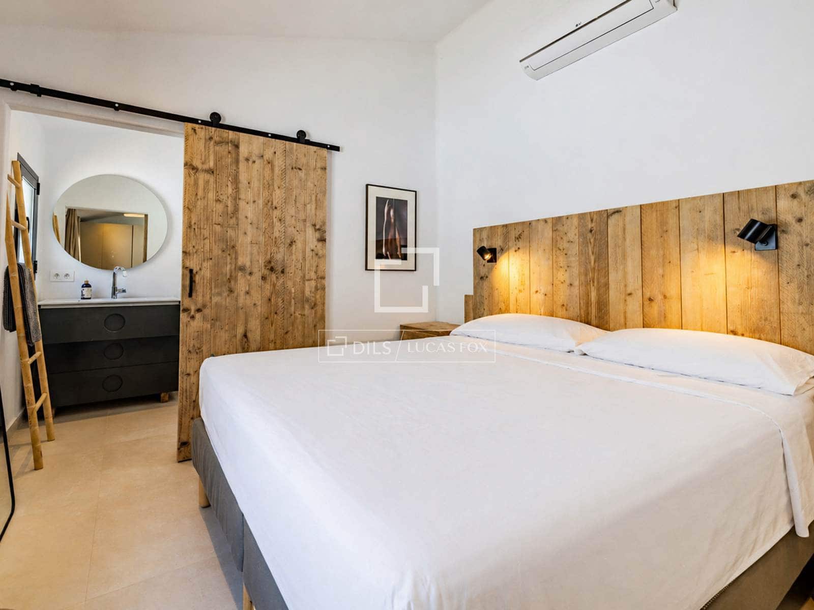 2 bedroom Villa for sale in Pedreguer with garage - € 525,000 (Ref: 9810795)