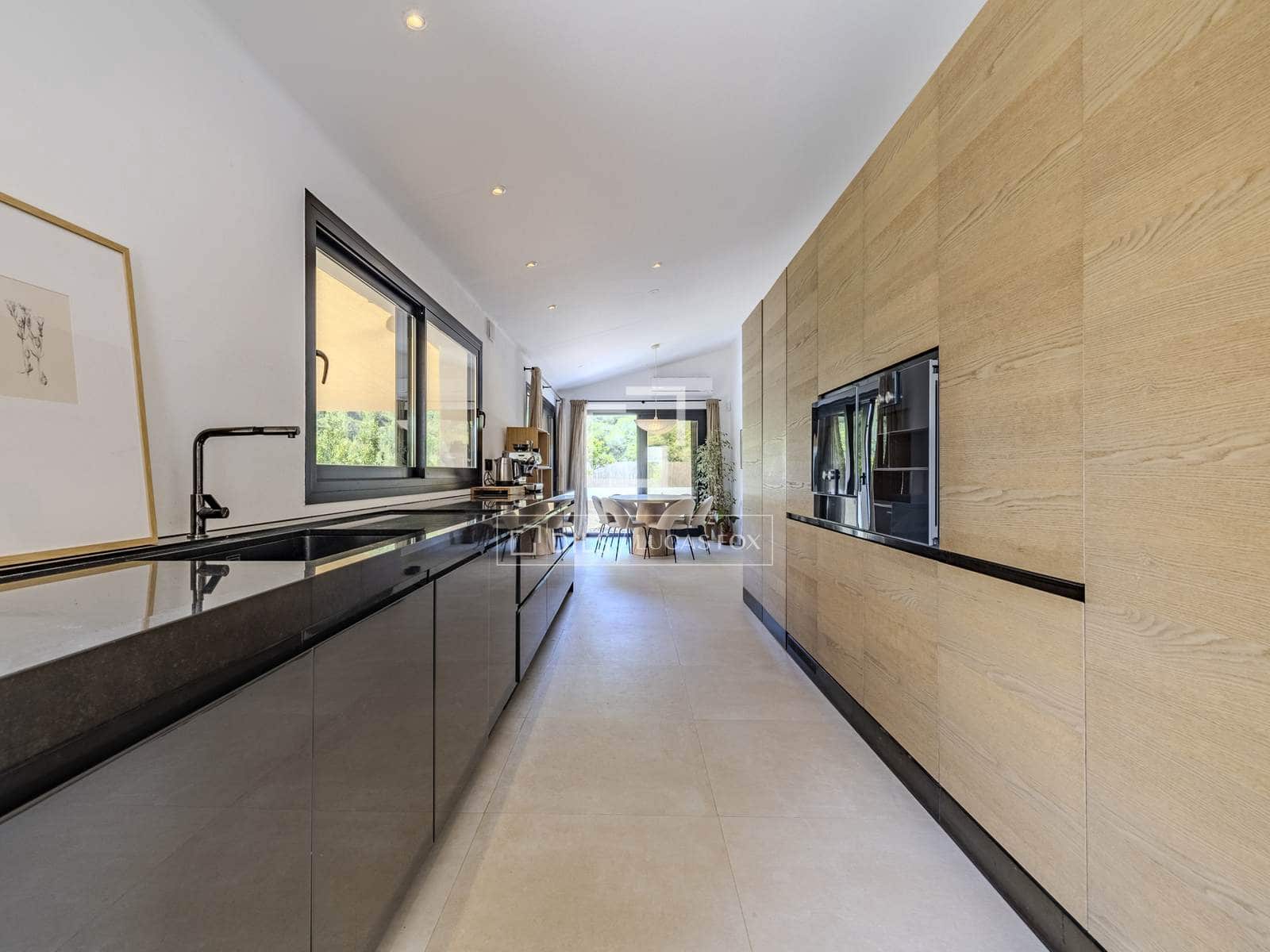 2 bedroom Villa for sale in Pedreguer with garage - € 525,000 (Ref: 9810795)