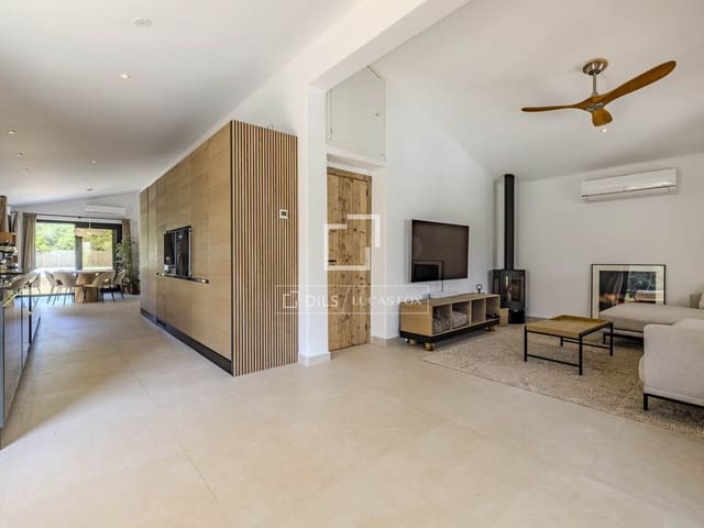 2 bedroom Villa for sale in Pedreguer with garage - € 525,000 (Ref: 9810795)