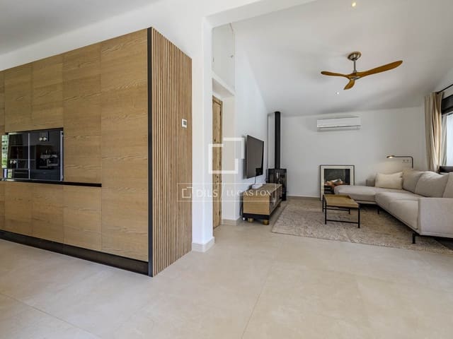 2 bedroom Villa for sale in Pedreguer with garage - € 525,000 (Ref: 9810795)