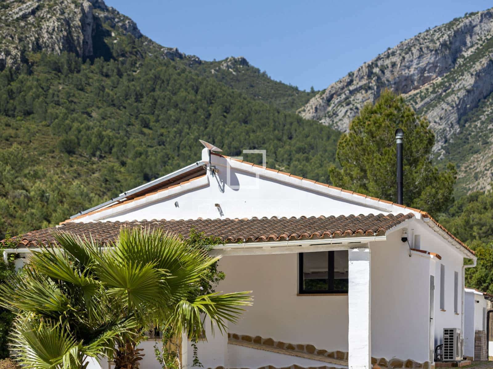 2 bedroom Villa for sale in Pedreguer with garage - € 525,000 (Ref: 9810795)