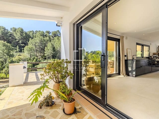 2 bedroom Villa for sale in Pedreguer with garage - € 525,000 (Ref: 9810795)