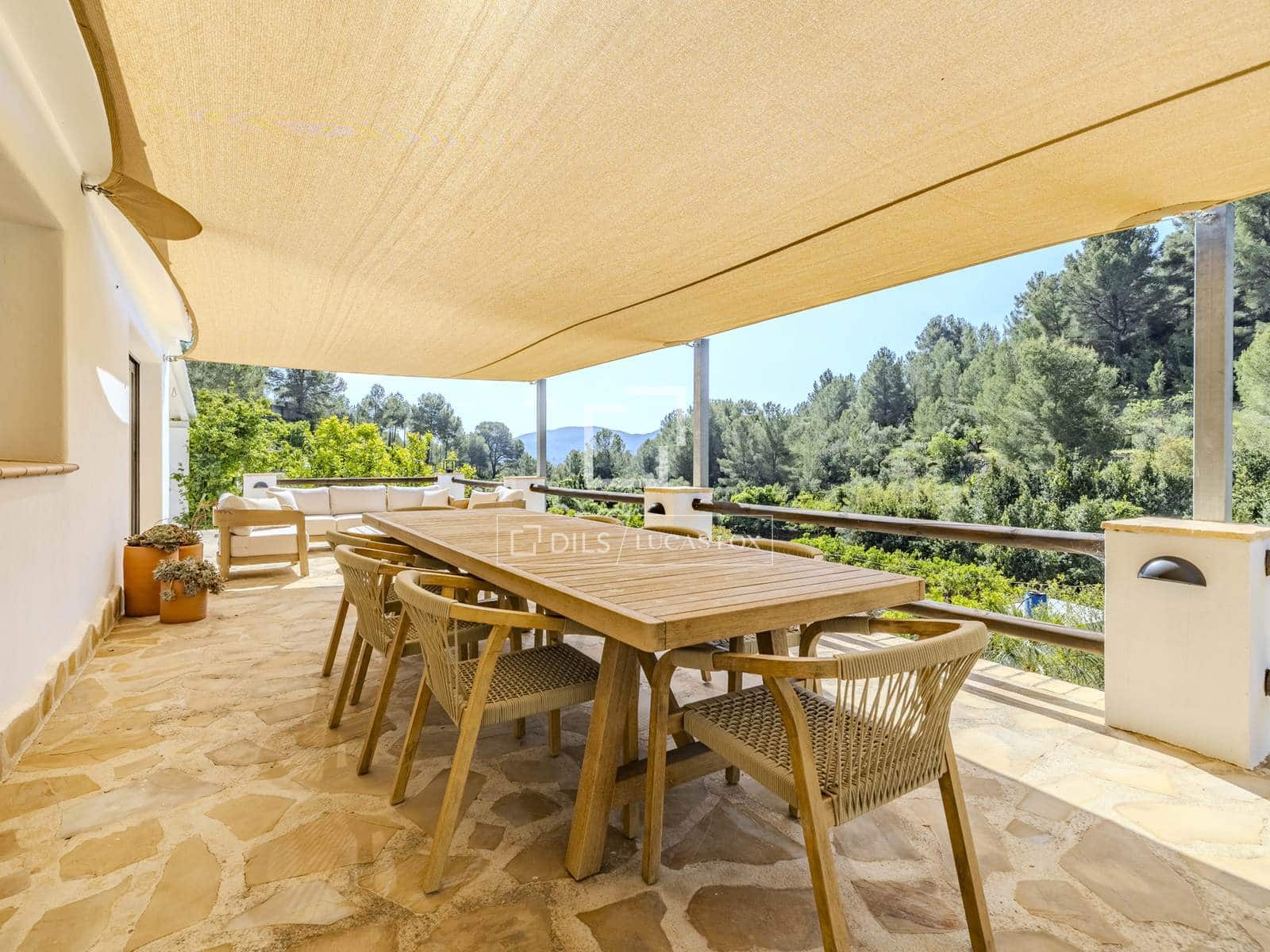 2 bedroom Villa for sale in Pedreguer with garage - € 525,000 (Ref: 9810795)