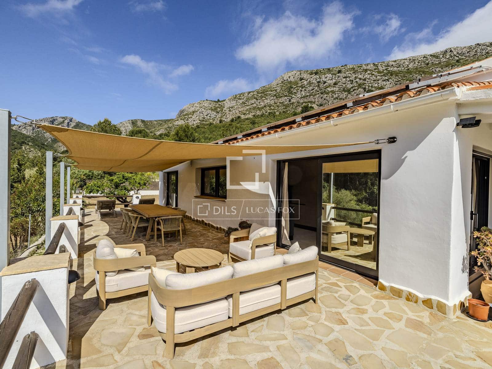 2 bedroom Villa for sale in Pedreguer with garage - € 525,000 (Ref: 9810795)