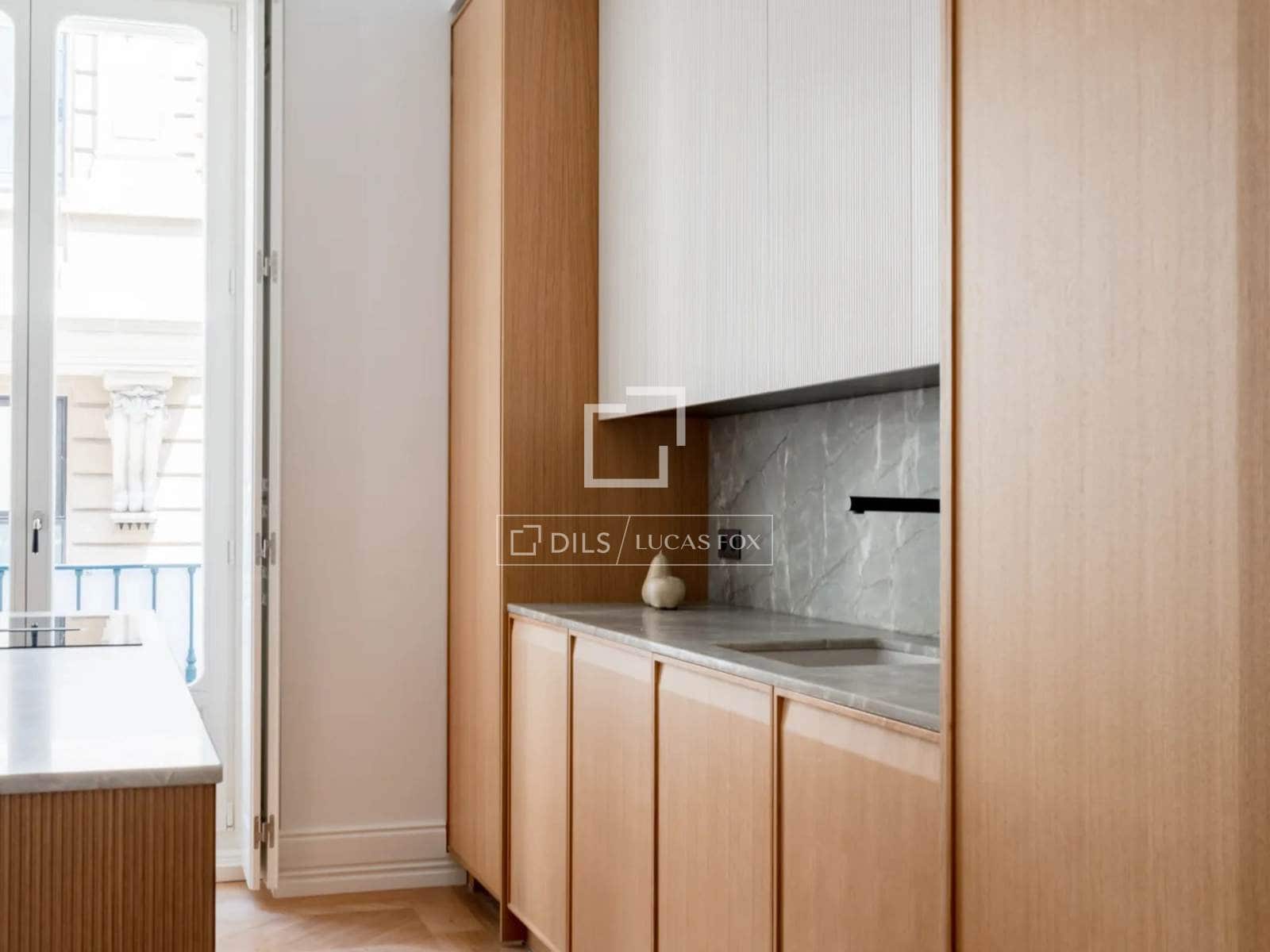 Apartamento de 3 habitaciones en Madrid ciudad en venta - 3.800.000 € (Ref: 9810796)