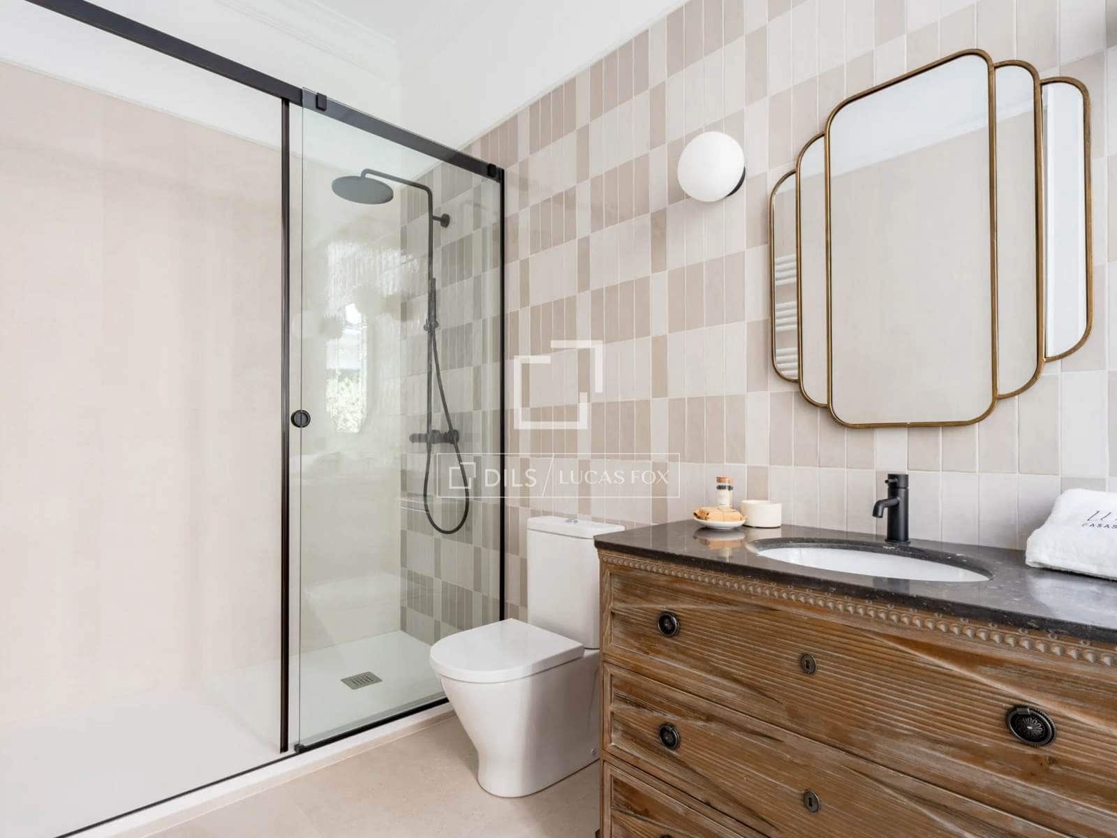 Apartamento de 3 habitaciones en Madrid ciudad en venta - 3.800.000 € (Ref: 9810796)