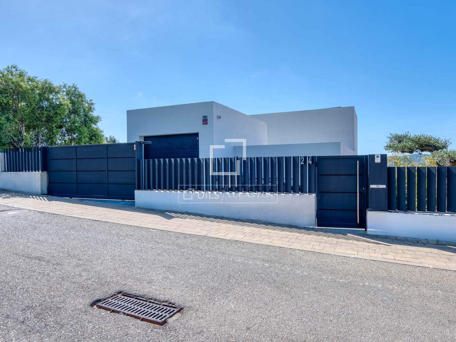 4 camera da letto Villa in vendita in Santa Cristina d'Aro con piscina garage - 1.560.000 € (Rif: 9812456)